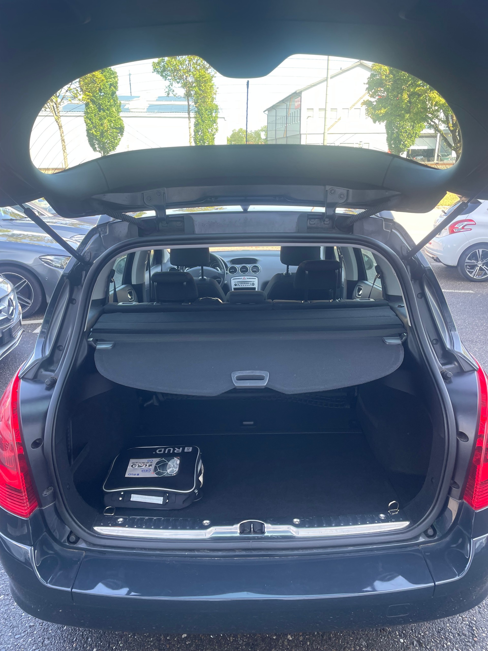 PEUGEOT 308 SW 1.6 HDI Allure EGS6-image-6