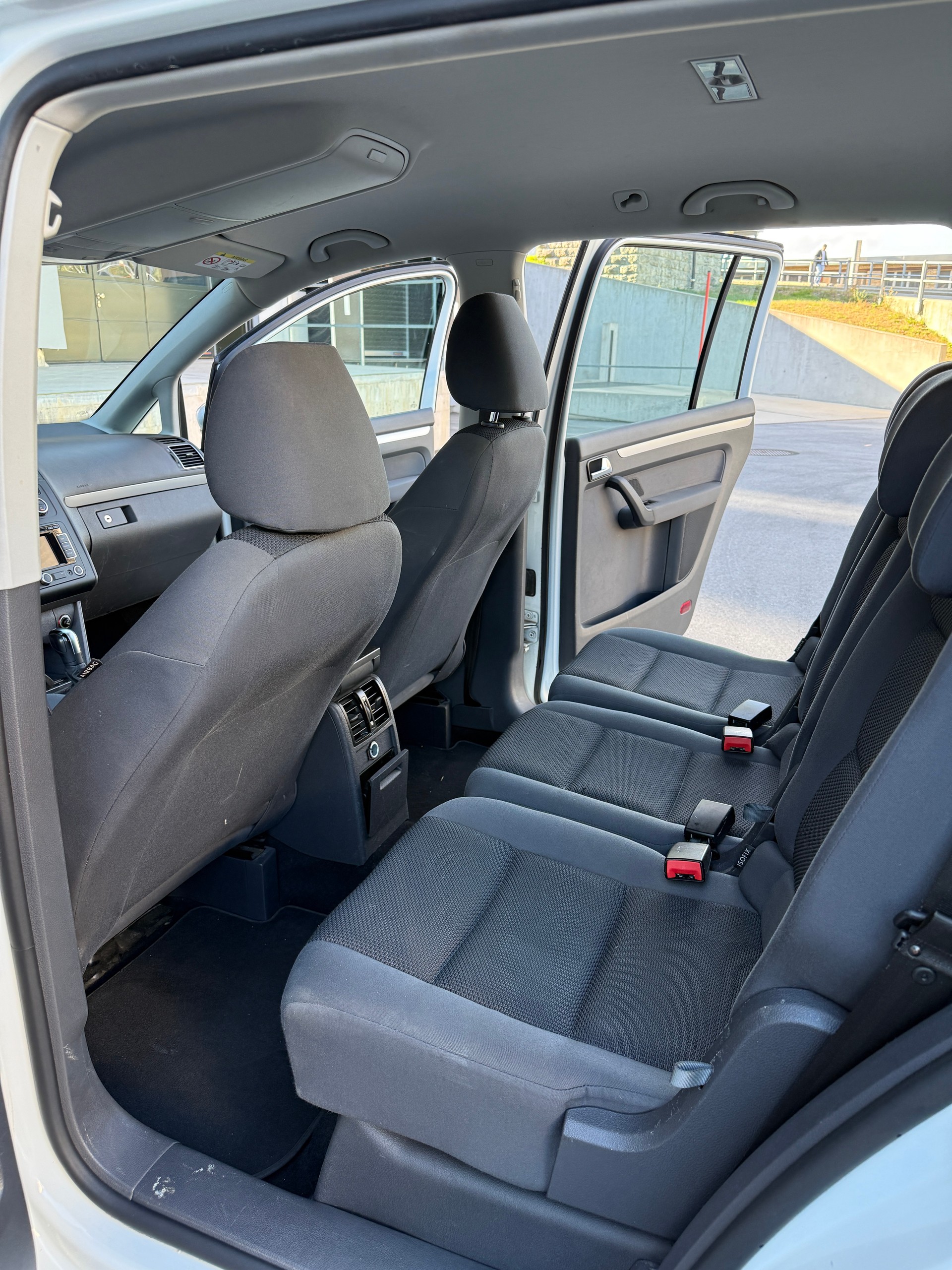 VW Touran 1.6 TDI BMT Comfortline DSG-image-12