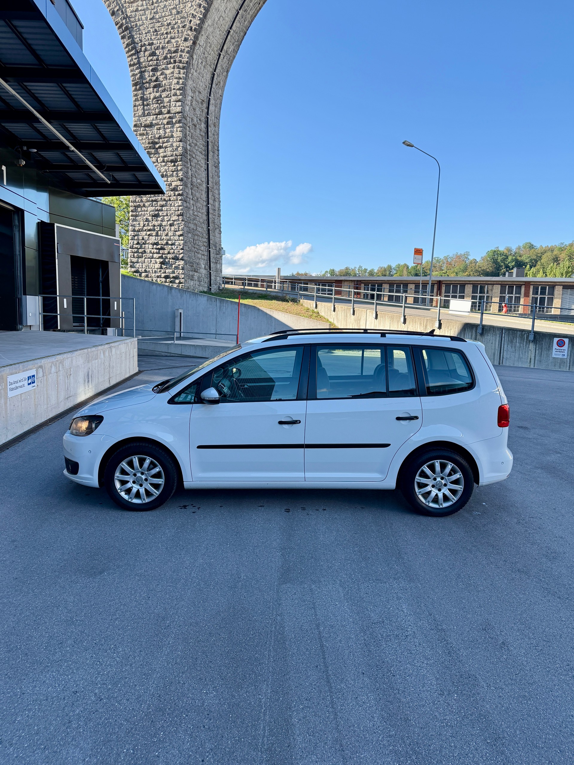 VW Touran 1.6 TDI BMT Comfortline DSG-image-7