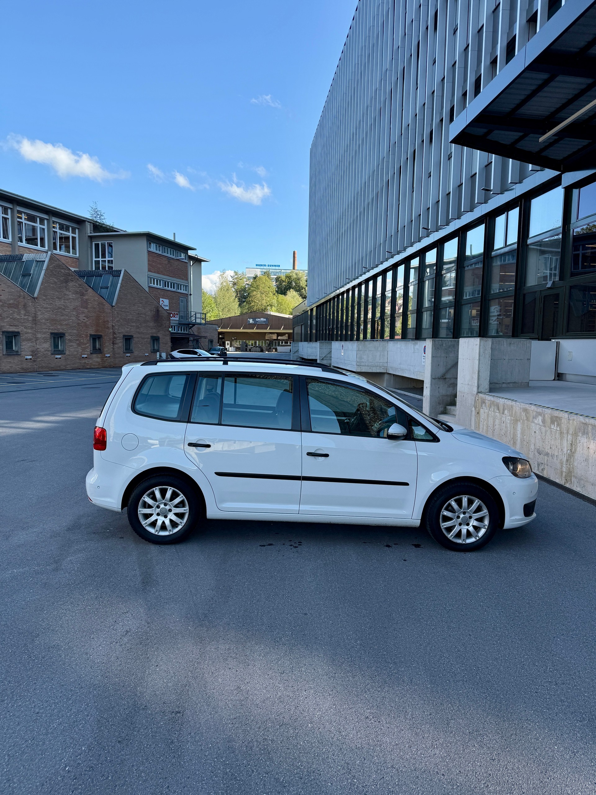 VW Touran 1.6 TDI BMT Comfortline DSG-image-3