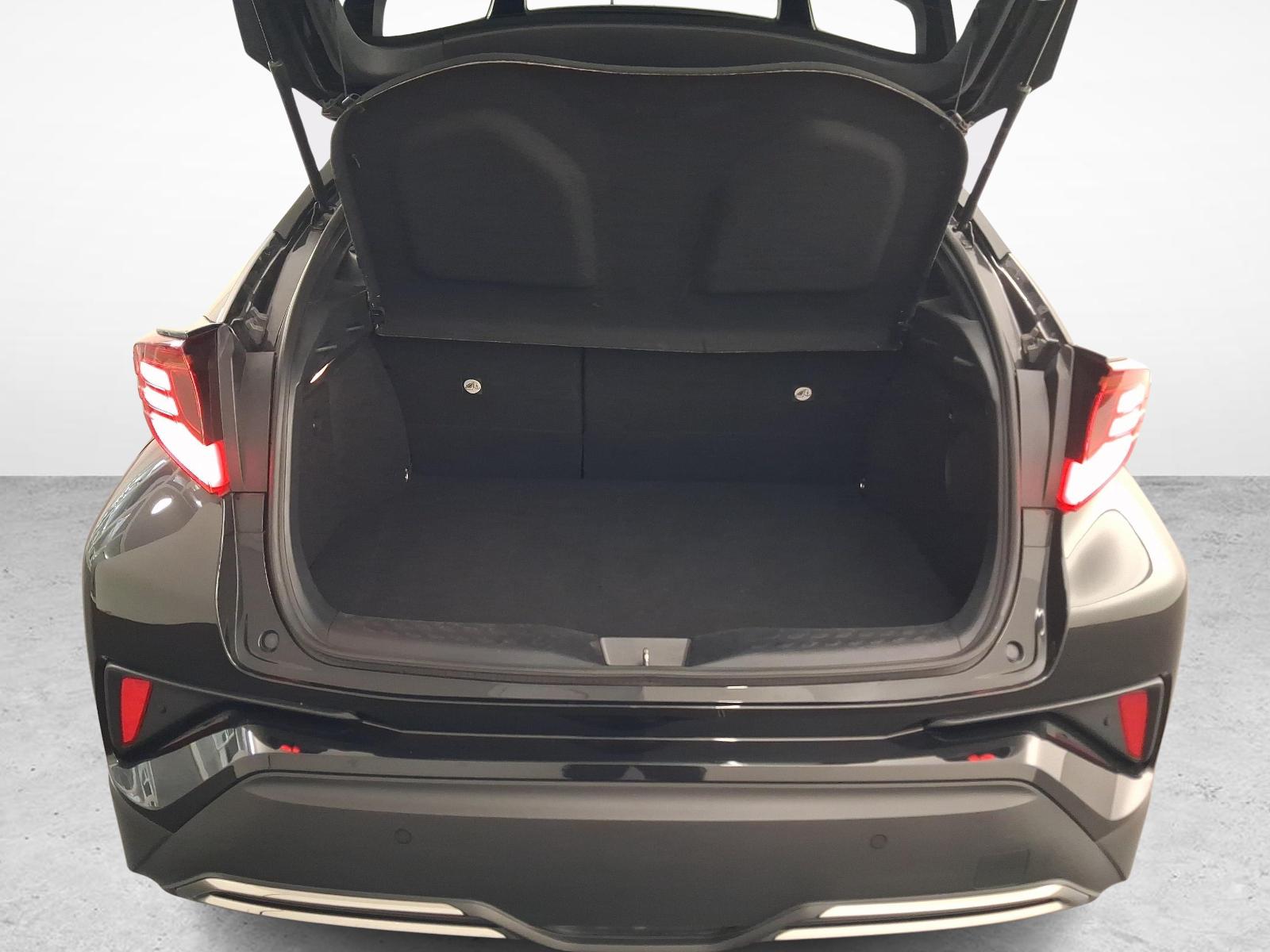TOYOTA C-HR 2.0 VVTi HSD Move-image-11