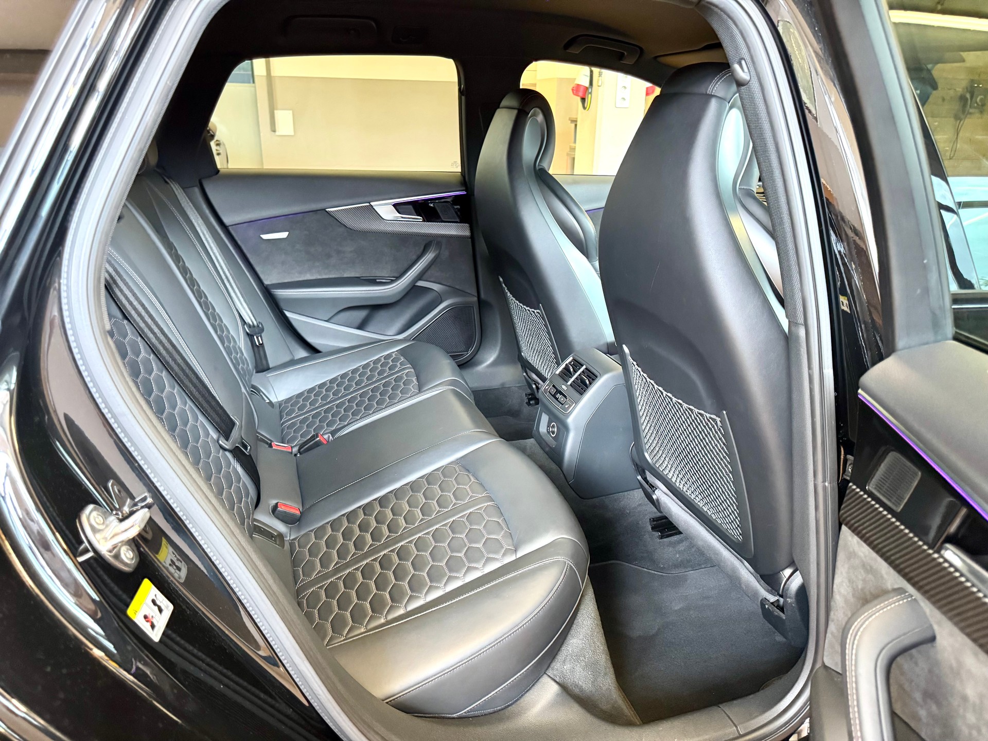 AUDI RS4 Avant quattro tiptronic-image-20
