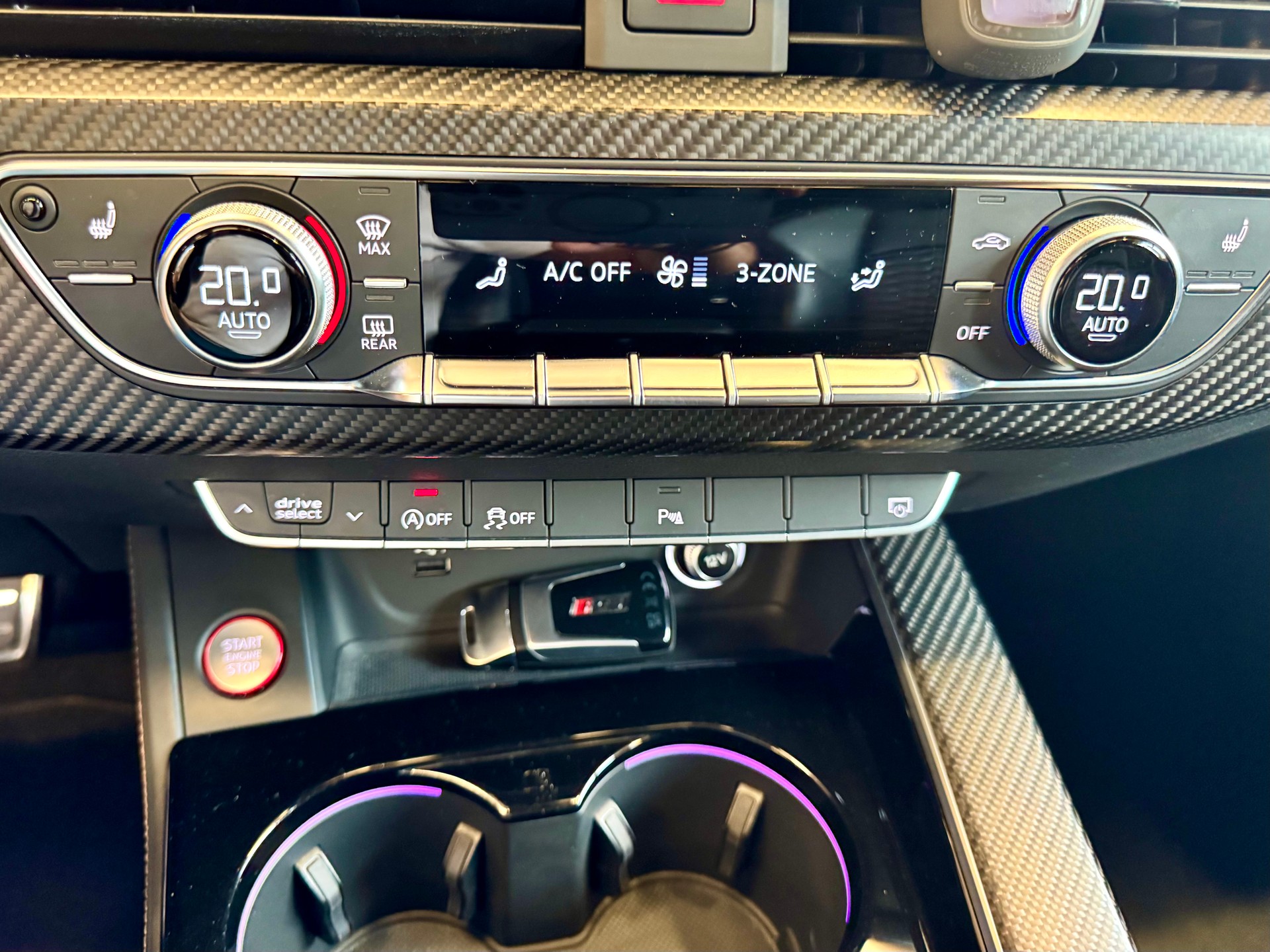 AUDI RS4 Avant quattro tiptronic-image-27