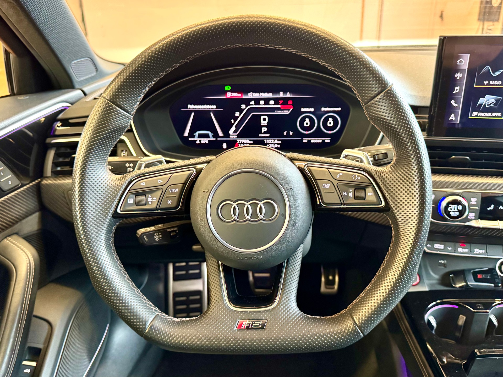 AUDI RS4 Avant quattro tiptronic-image-25