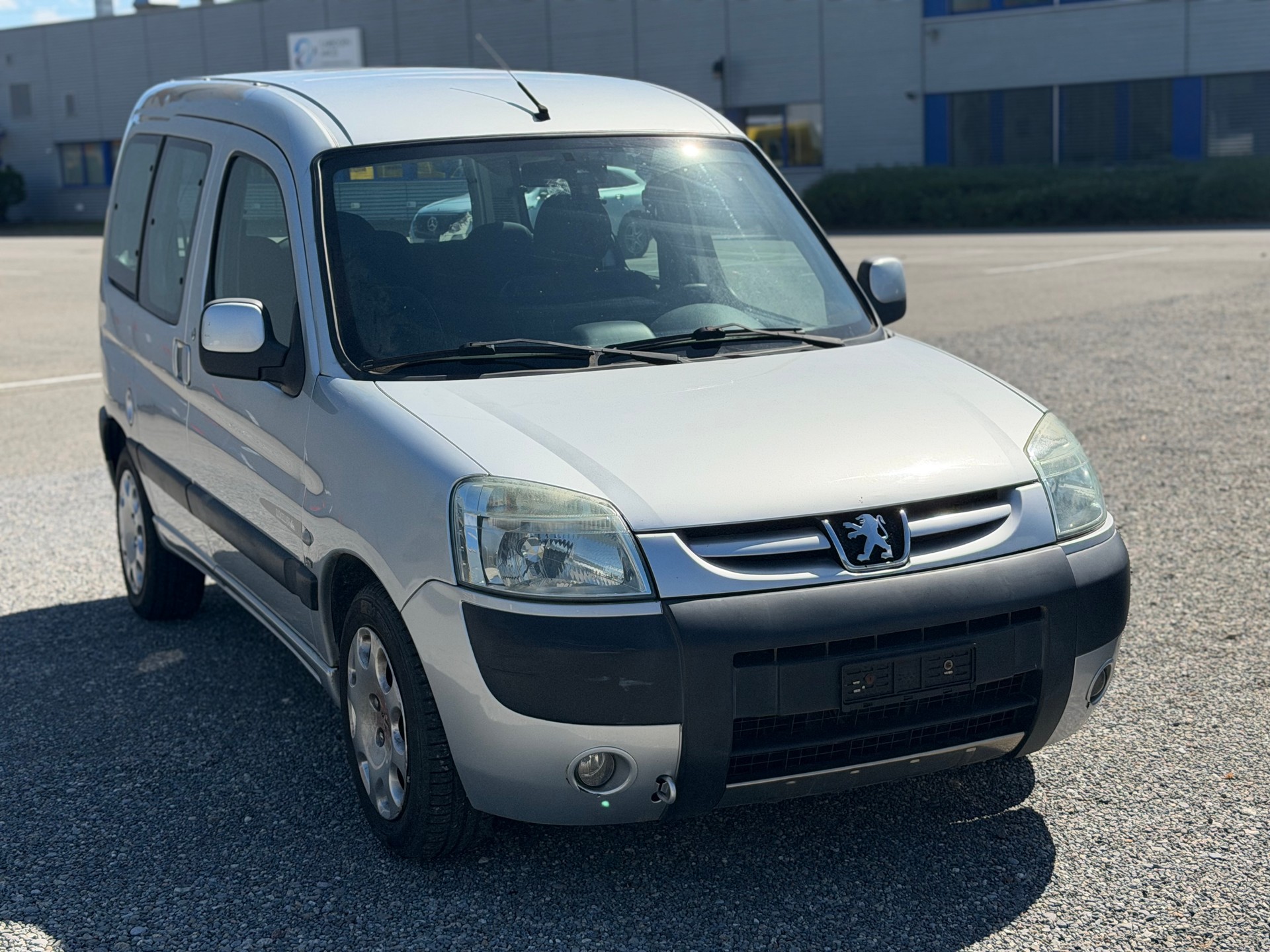 PEUGEOT Partner 2.0 HDI Quiksilver-image-0