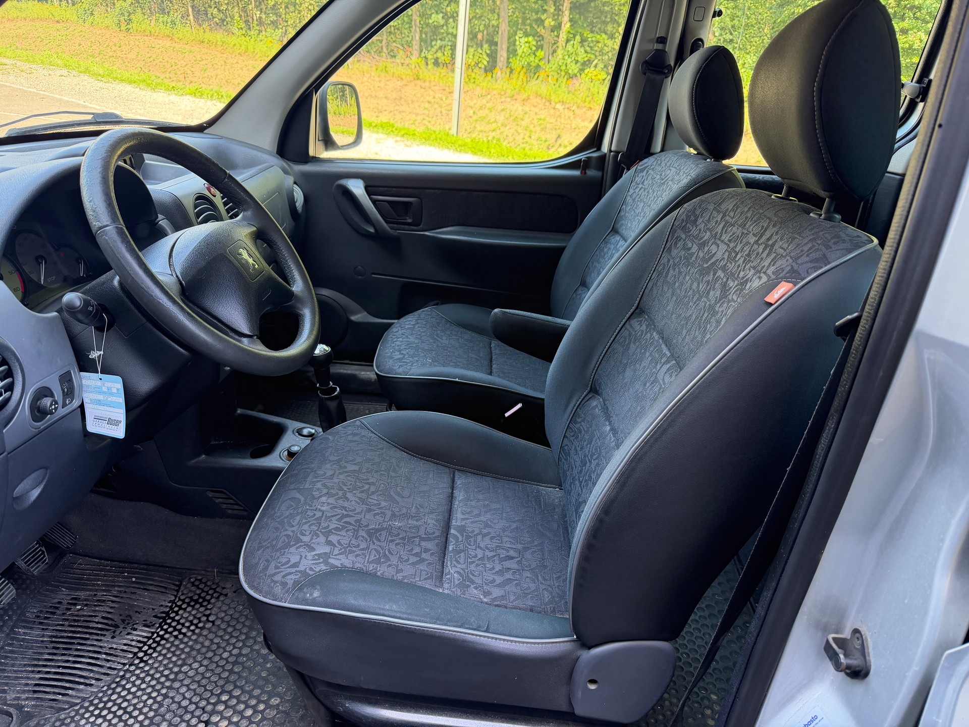 PEUGEOT Partner 2.0 HDI Quiksilver-image-6