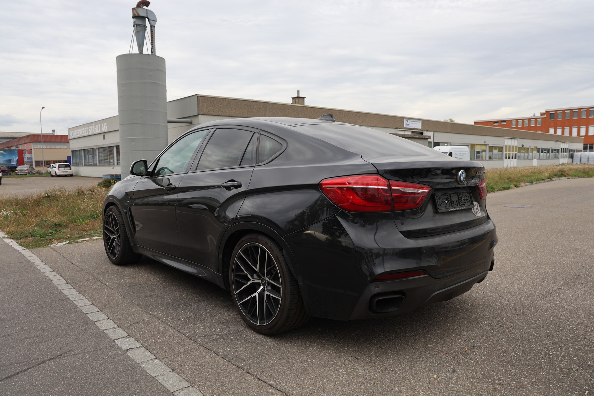 BMW X6 M50d-image-3