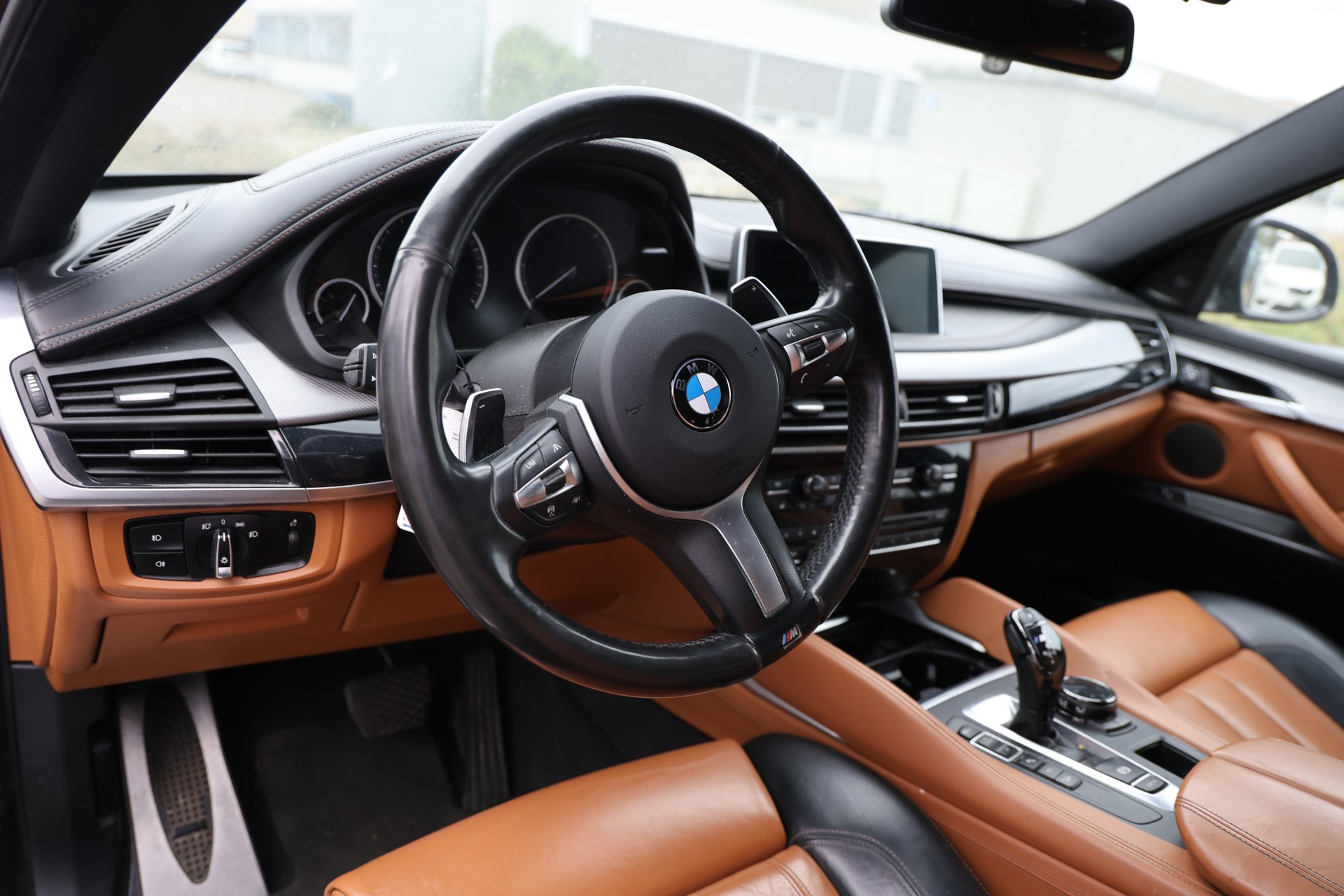 BMW X6 M50d-image-4