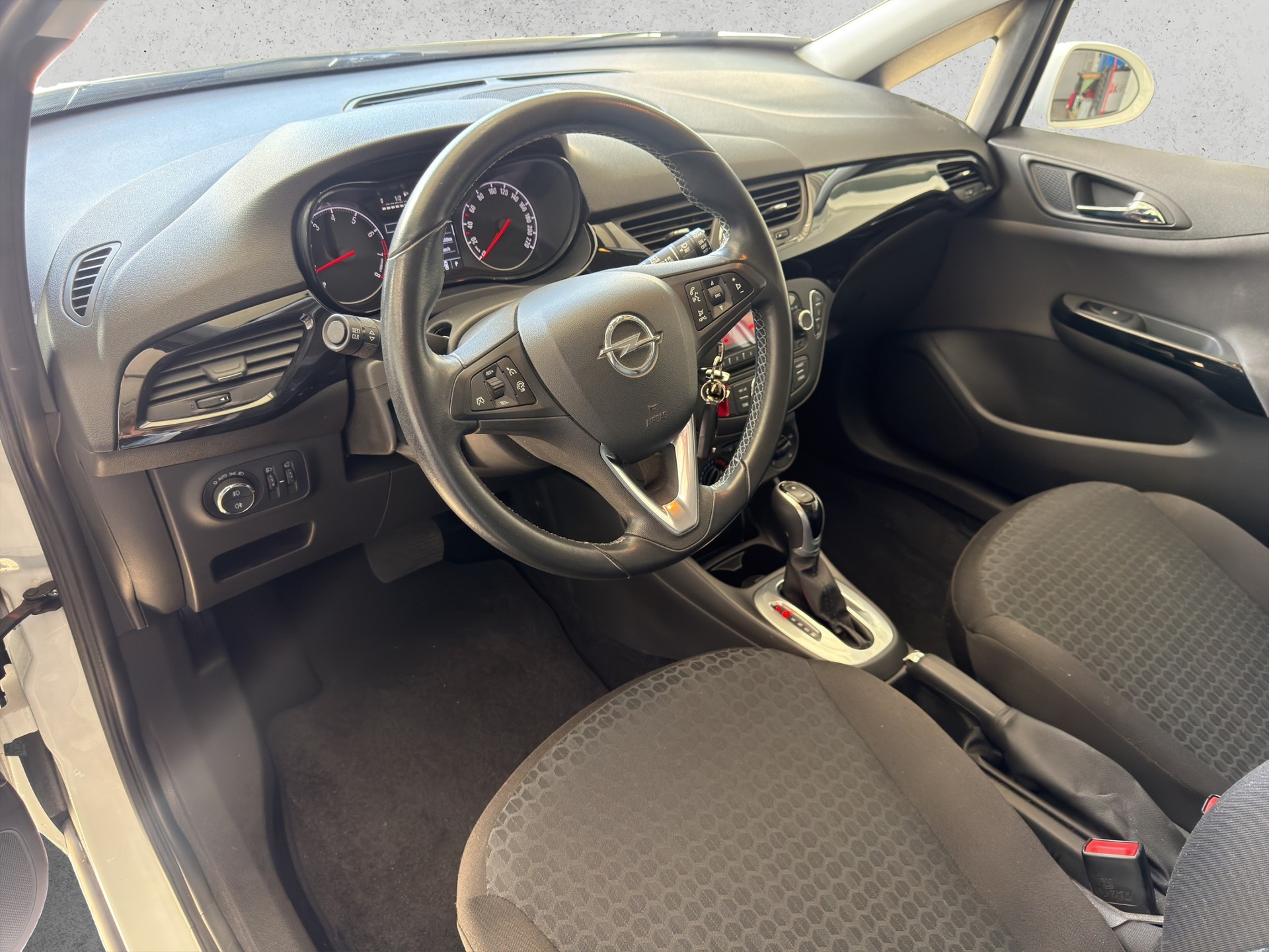 OPEL Corsa 1.4 eTEC Cosmo-image-8