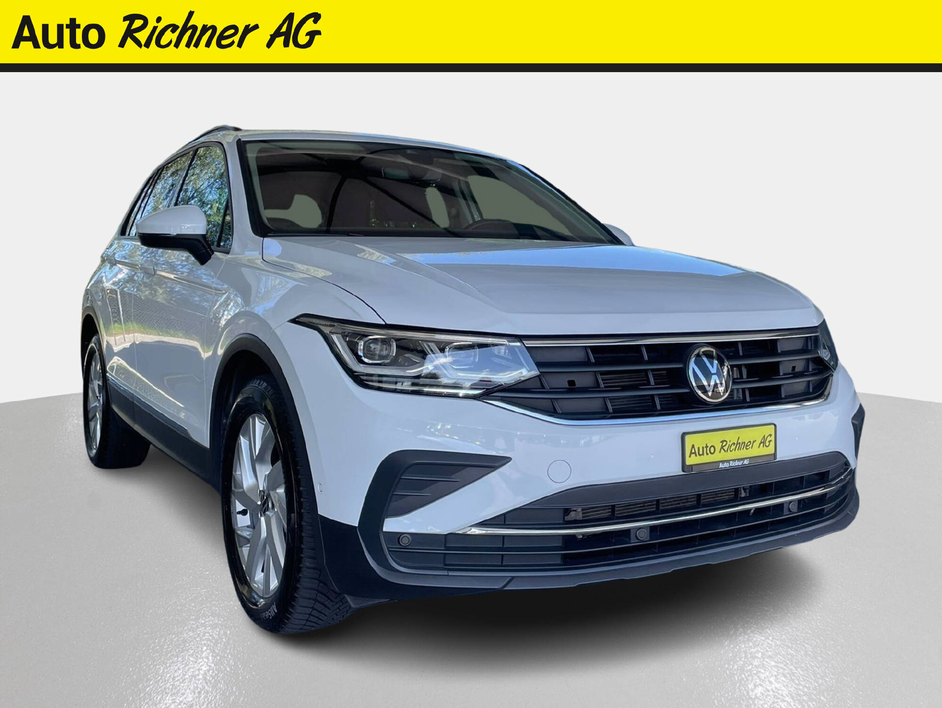VW Tiguan 2.0 TSI Life DSG-image-0