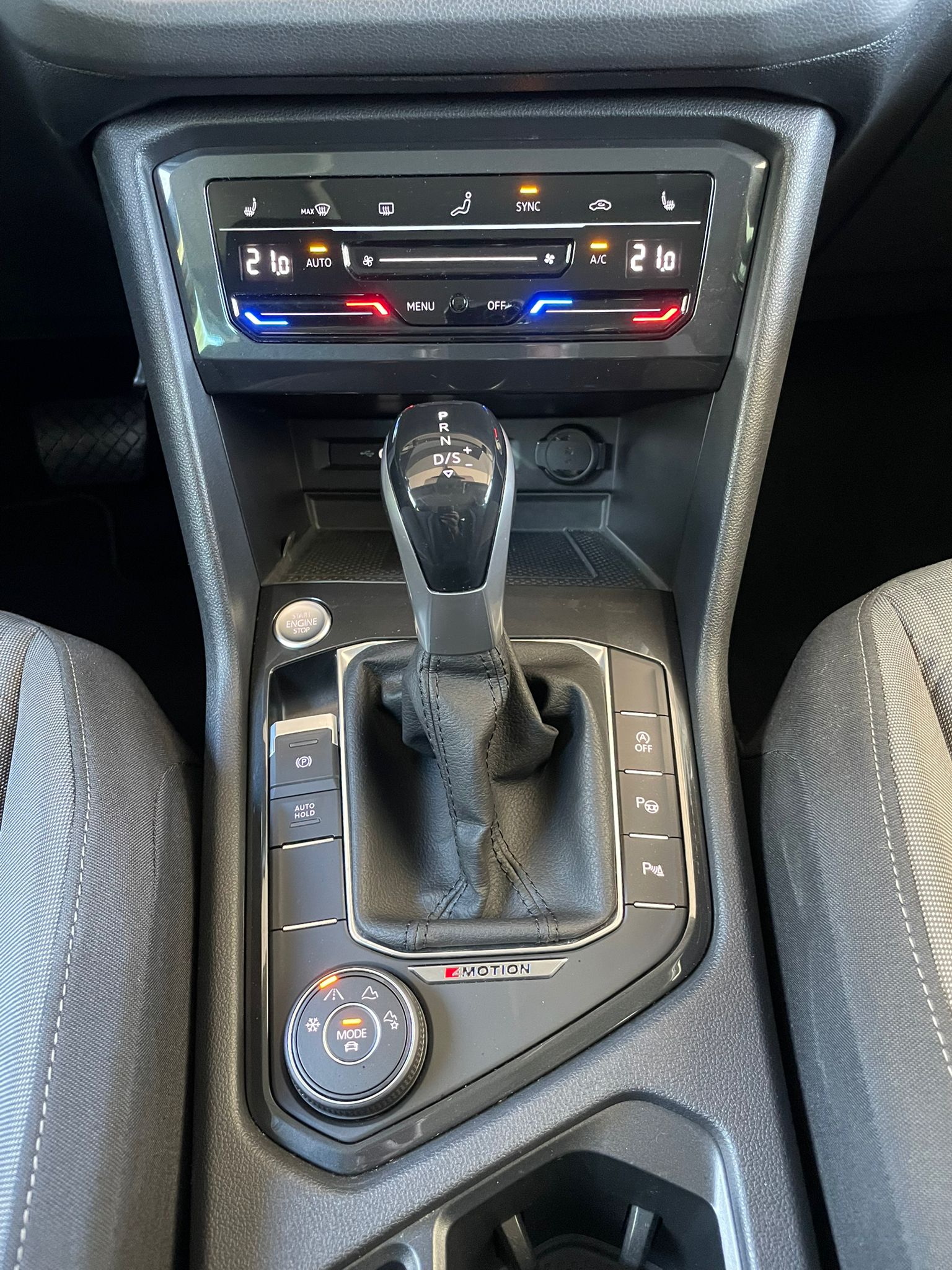 VW Tiguan 2.0 TSI Life DSG-image-8