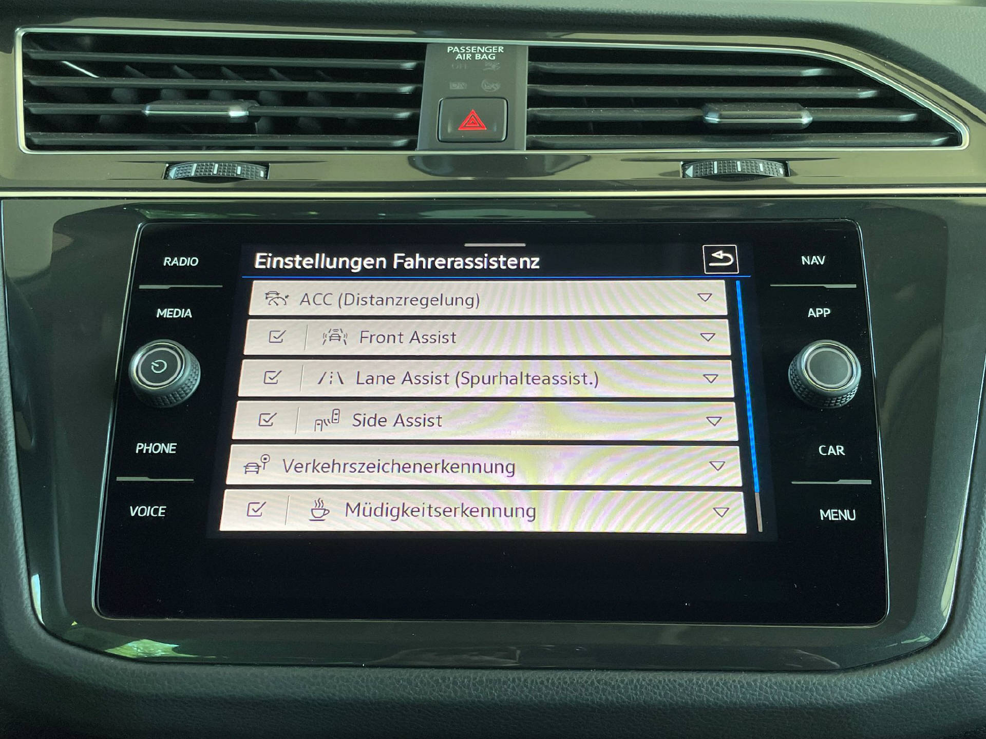VW Tiguan 2.0 TSI Life DSG-image-9