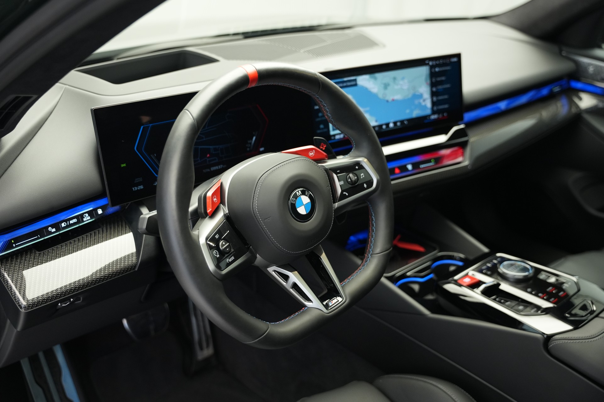 BMW M5 xDrive Touring *Brewster Green* *Keramik* *Pano* *Iconic Glow*-image-23