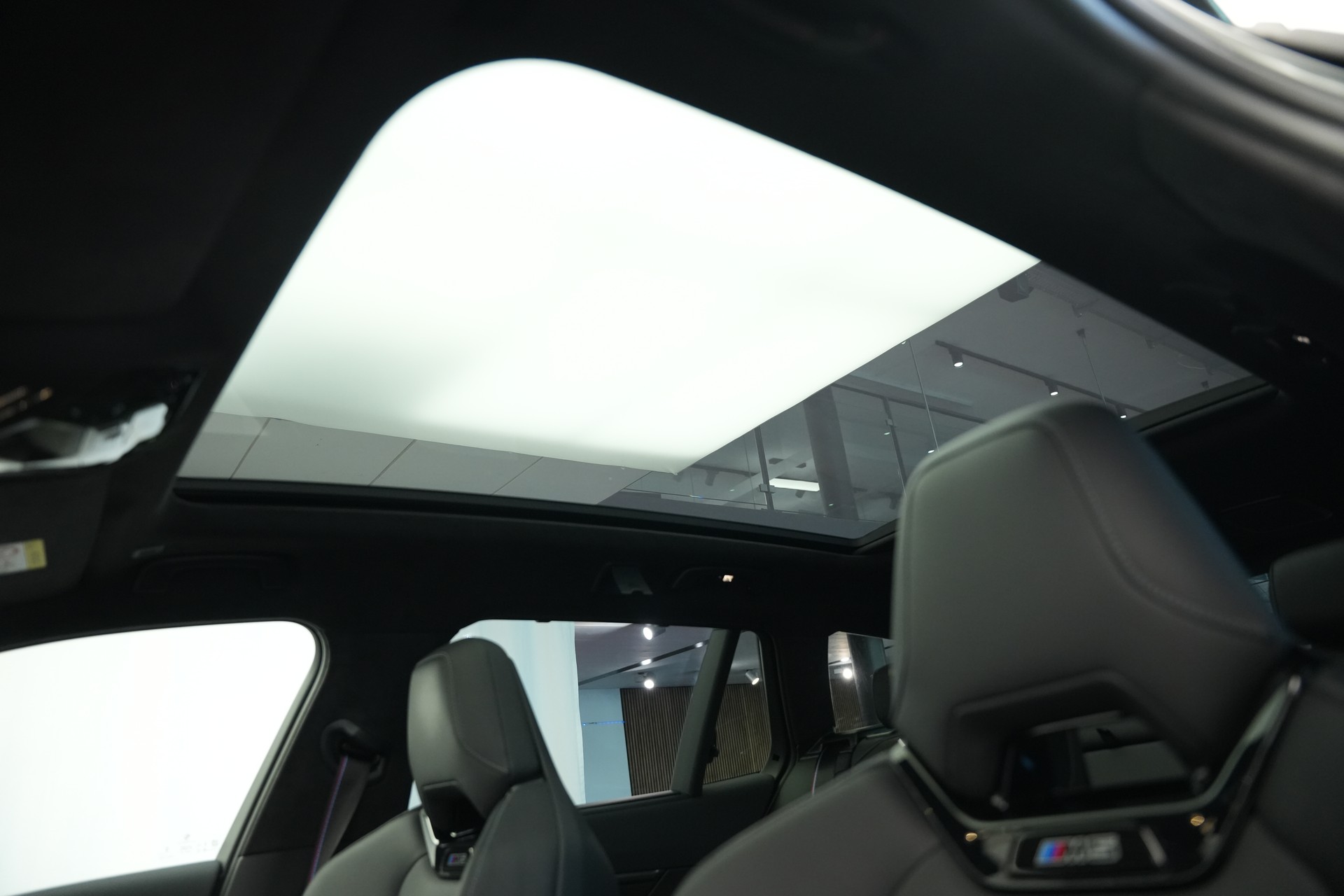 BMW M5 xDrive Touring *Brewster Green* *Keramik* *Pano* *Iconic Glow*-image-14