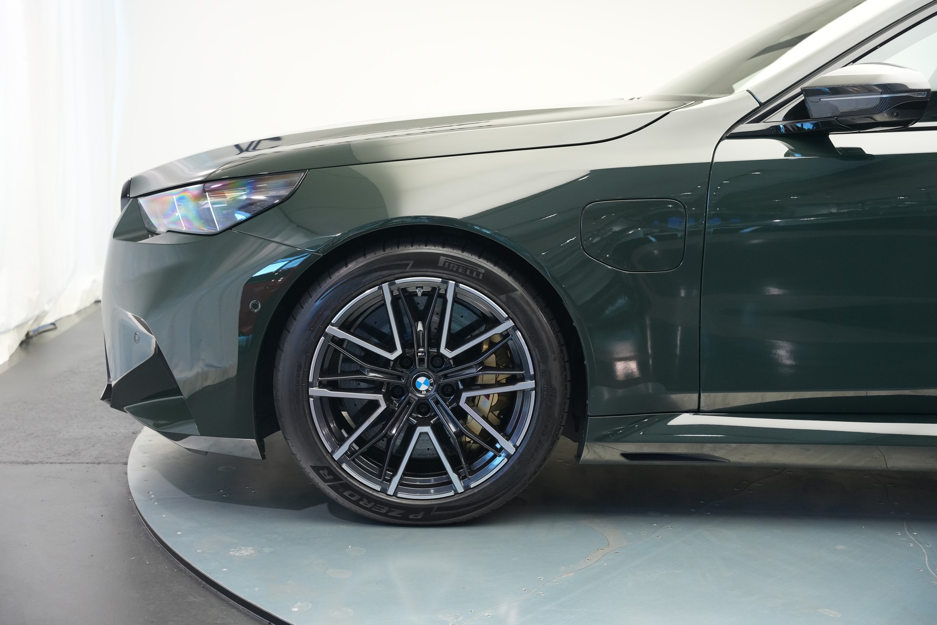 BMW M5 xDrive Touring *Brewster Green* *Keramik* *Pano* *Iconic Glow*-image-55