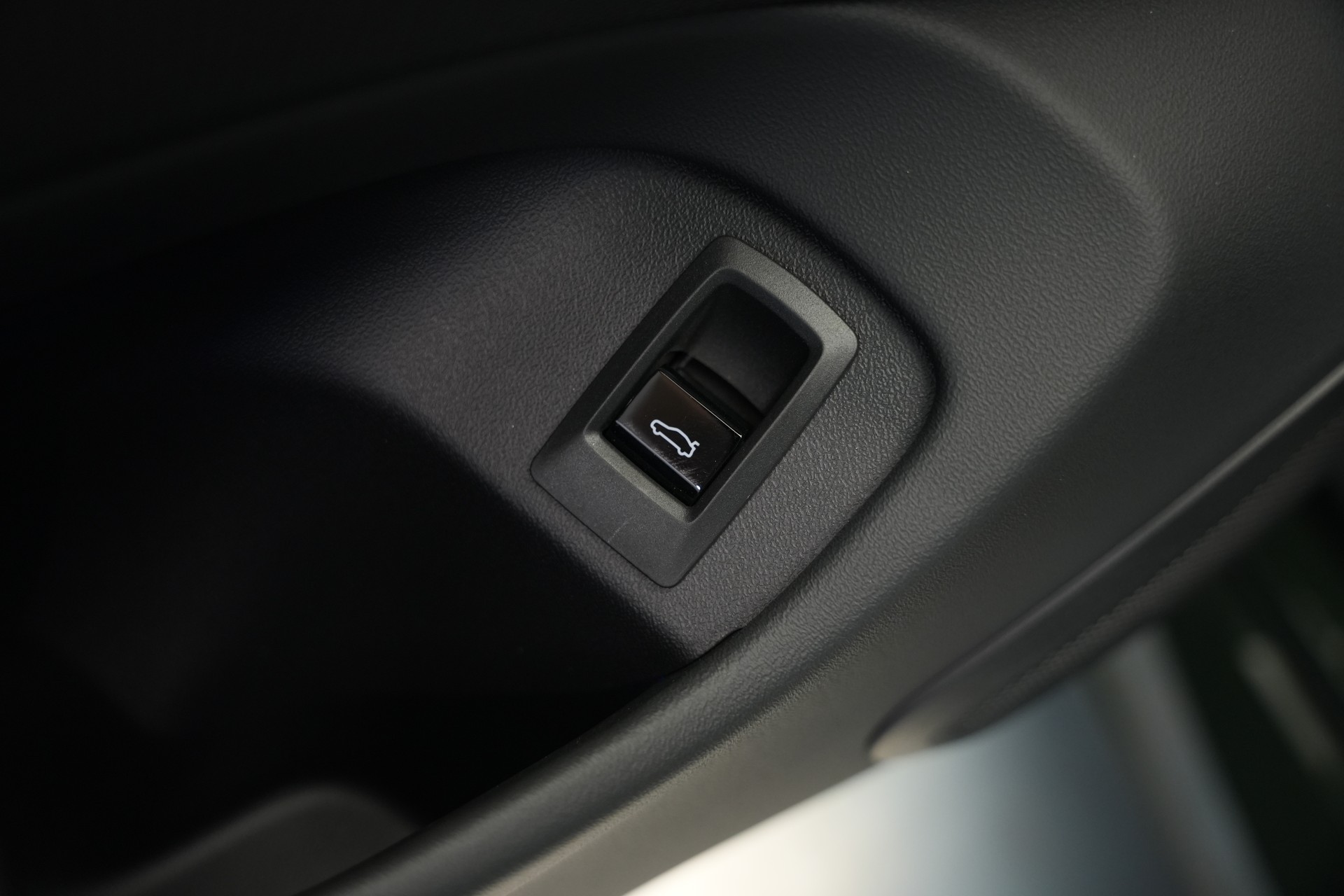 BMW M5 xDrive Touring *Brewster Green* *Keramik* *Pano* *Iconic Glow*-image-49
