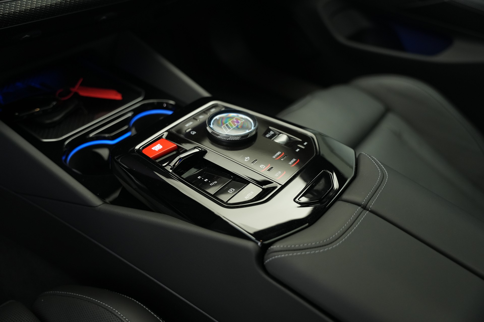 BMW M5 xDrive Touring *Brewster Green* *Keramik* *Pano* *Iconic Glow*-image-25