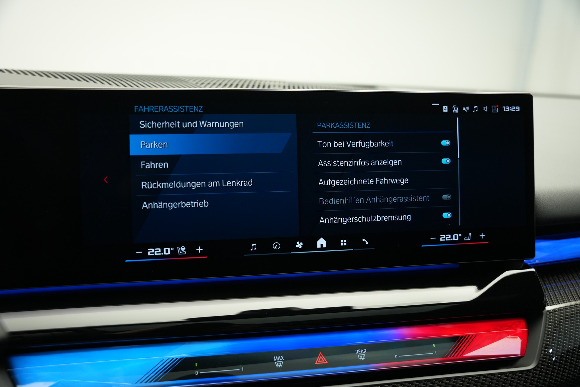 BMW M5 xDrive Touring *Brewster Green* *Keramik* *Pano* *Iconic Glow*-image-41
