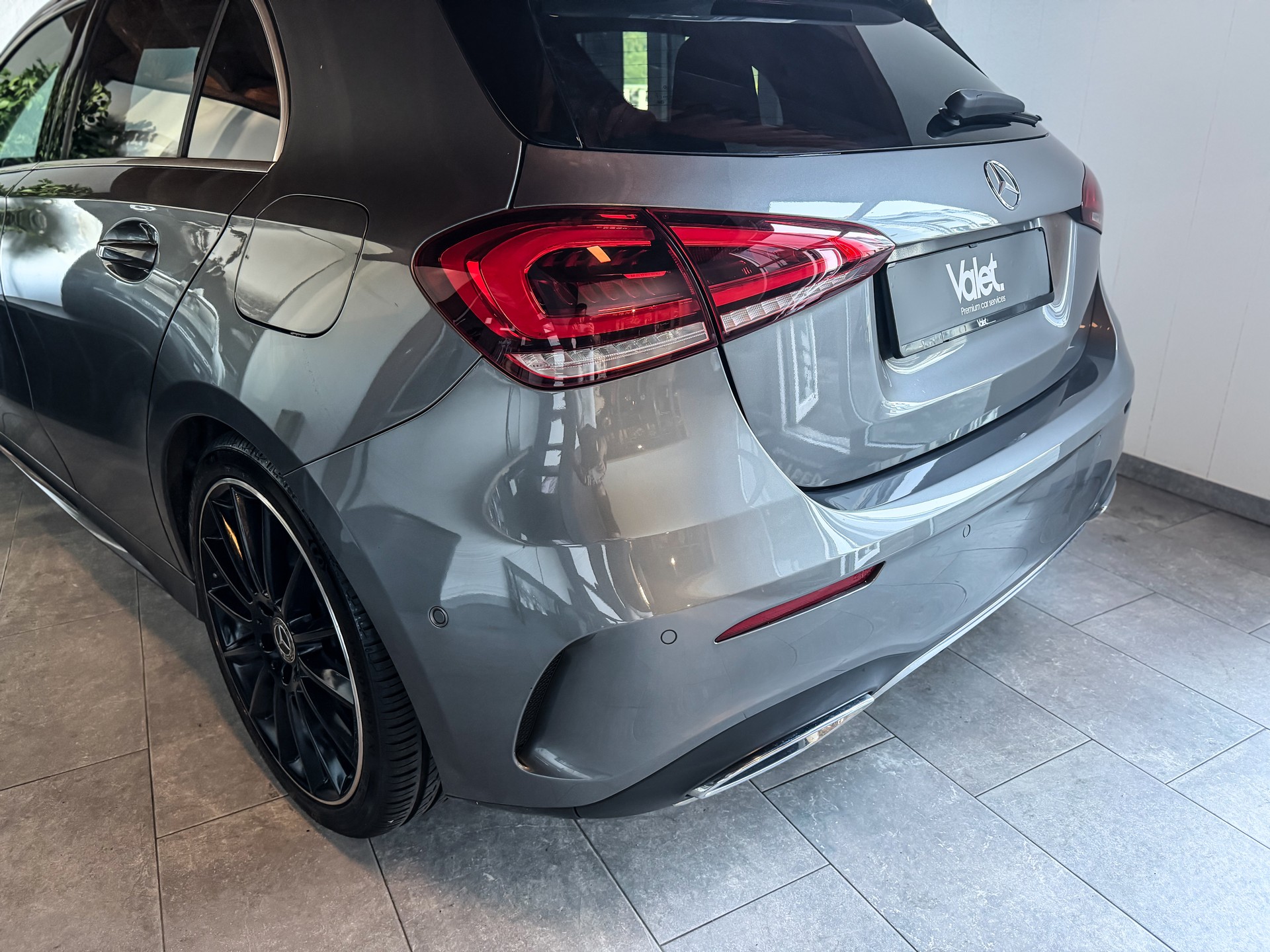 MERCEDES-BENZ A 250 AMG Line 7G-DCT-image-6