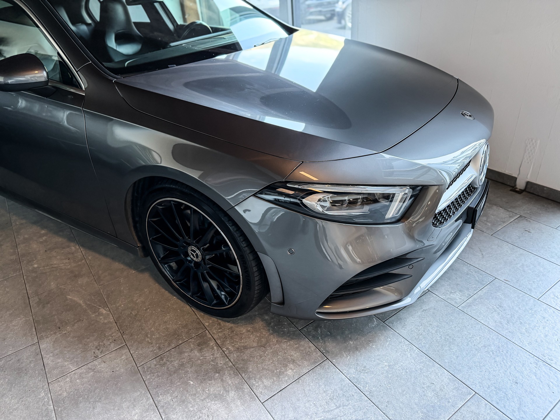 MERCEDES-BENZ A 250 AMG Line 7G-DCT-image-3