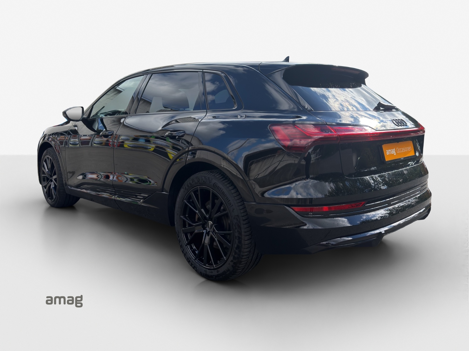AUDI e-tron 55 S Line Black Edition quattro-showroom-element-2