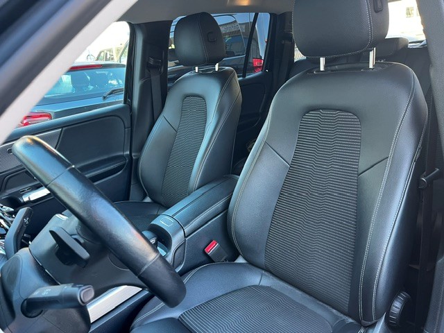 MERCEDES-BENZ GLB 200 Progressive 7G-Tronic-image-8