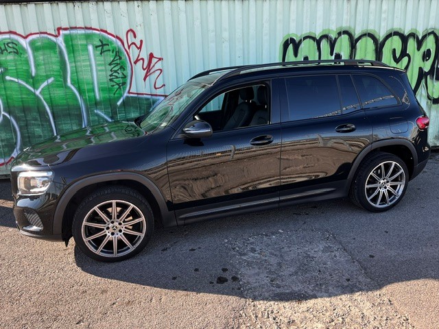 MERCEDES-BENZ GLB 200 Progressive 7G-Tronic-image-2