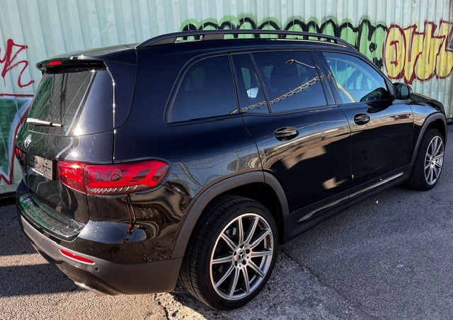 MERCEDES-BENZ GLB 200 Progressive 7G-Tronic-image-5