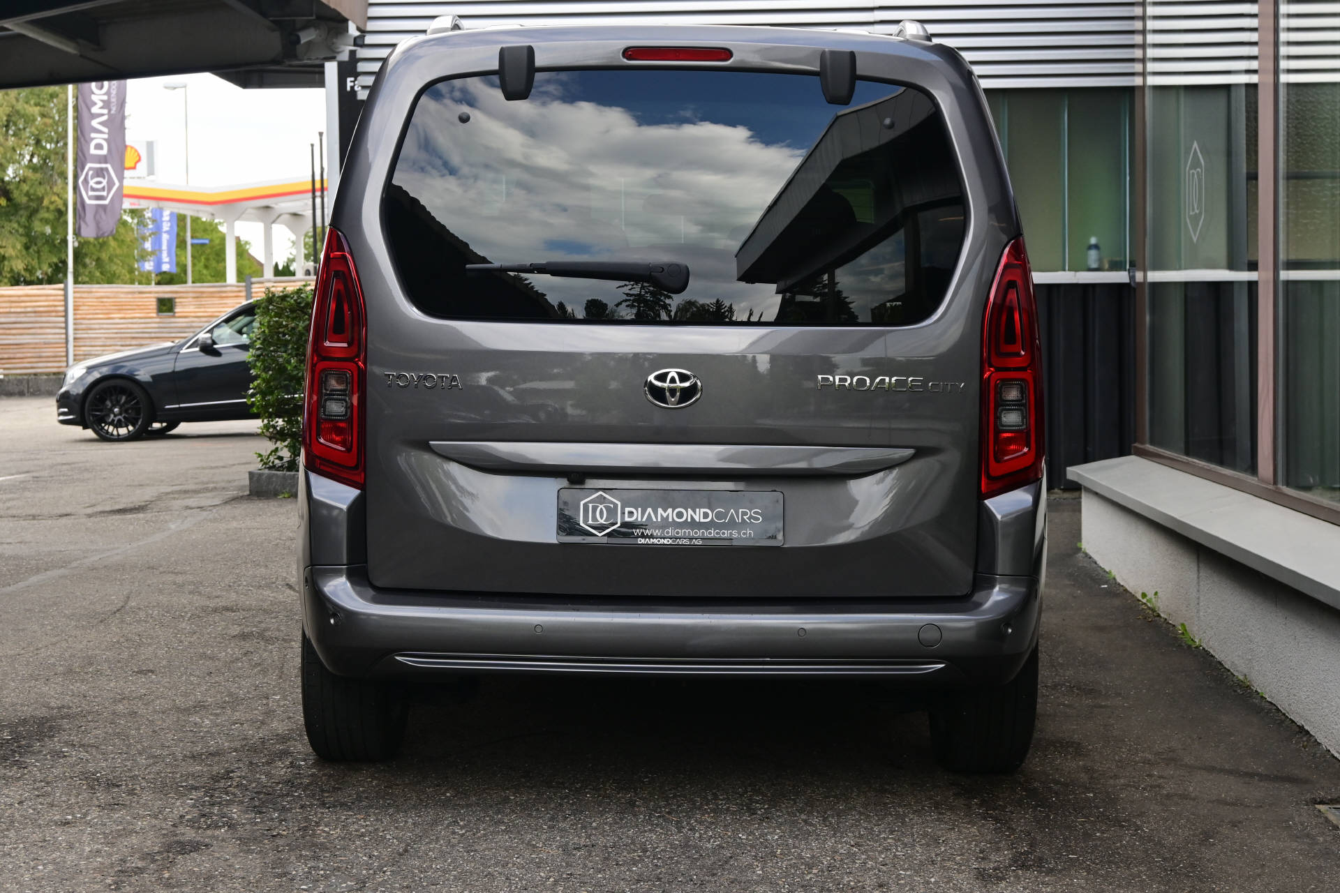 TOYOTA Proace City Verso L1 1.5 HDi Trend *Werksgarantie bis 08/30*-image-8