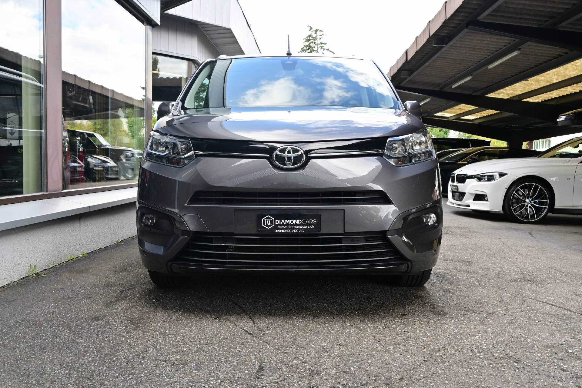 TOYOTA Proace City Verso L1 1.5 HDi Trend *Werksgarantie bis 08/30*-image-1