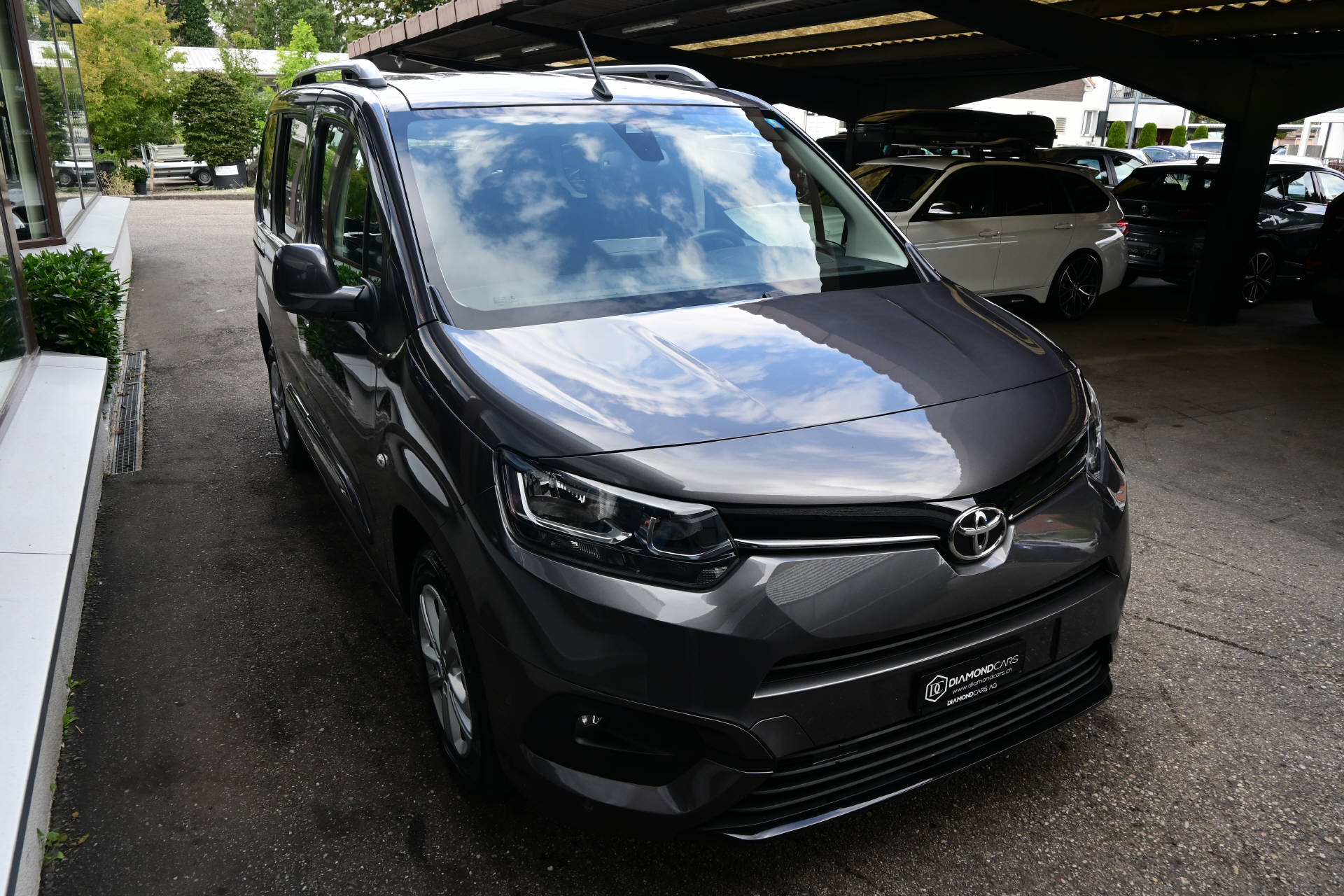 TOYOTA Proace City Verso L1 1.5 HDi Trend *Werksgarantie bis 08/30*-image-2
