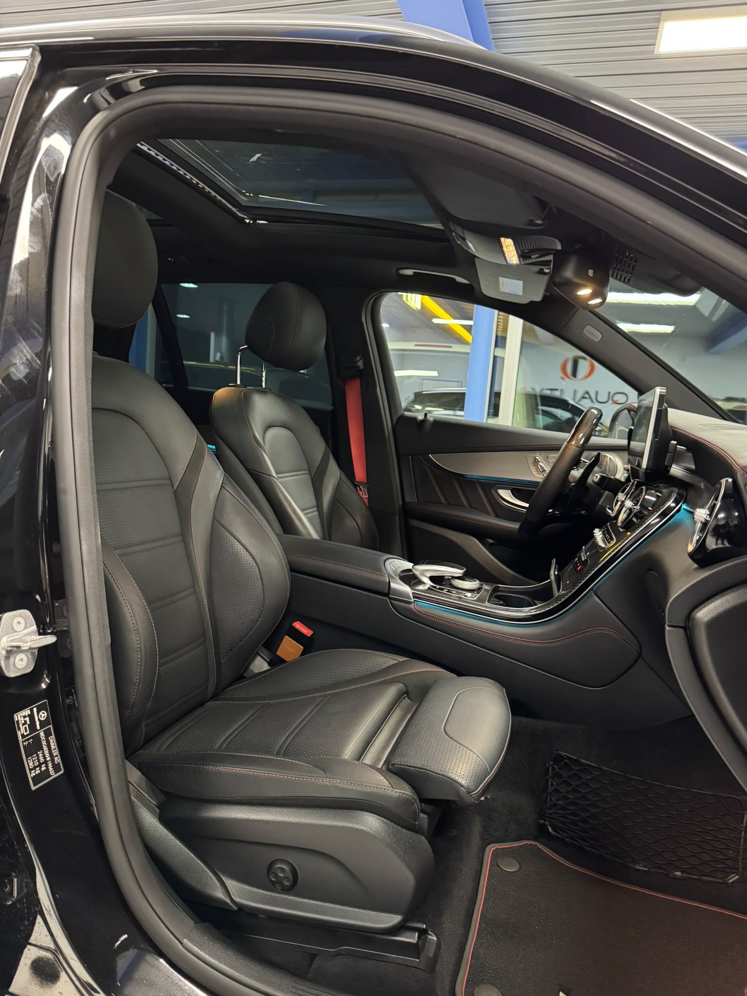 MERCEDES-BENZ GLC 43 AMG 4Matic 9G-Tronic-image-13