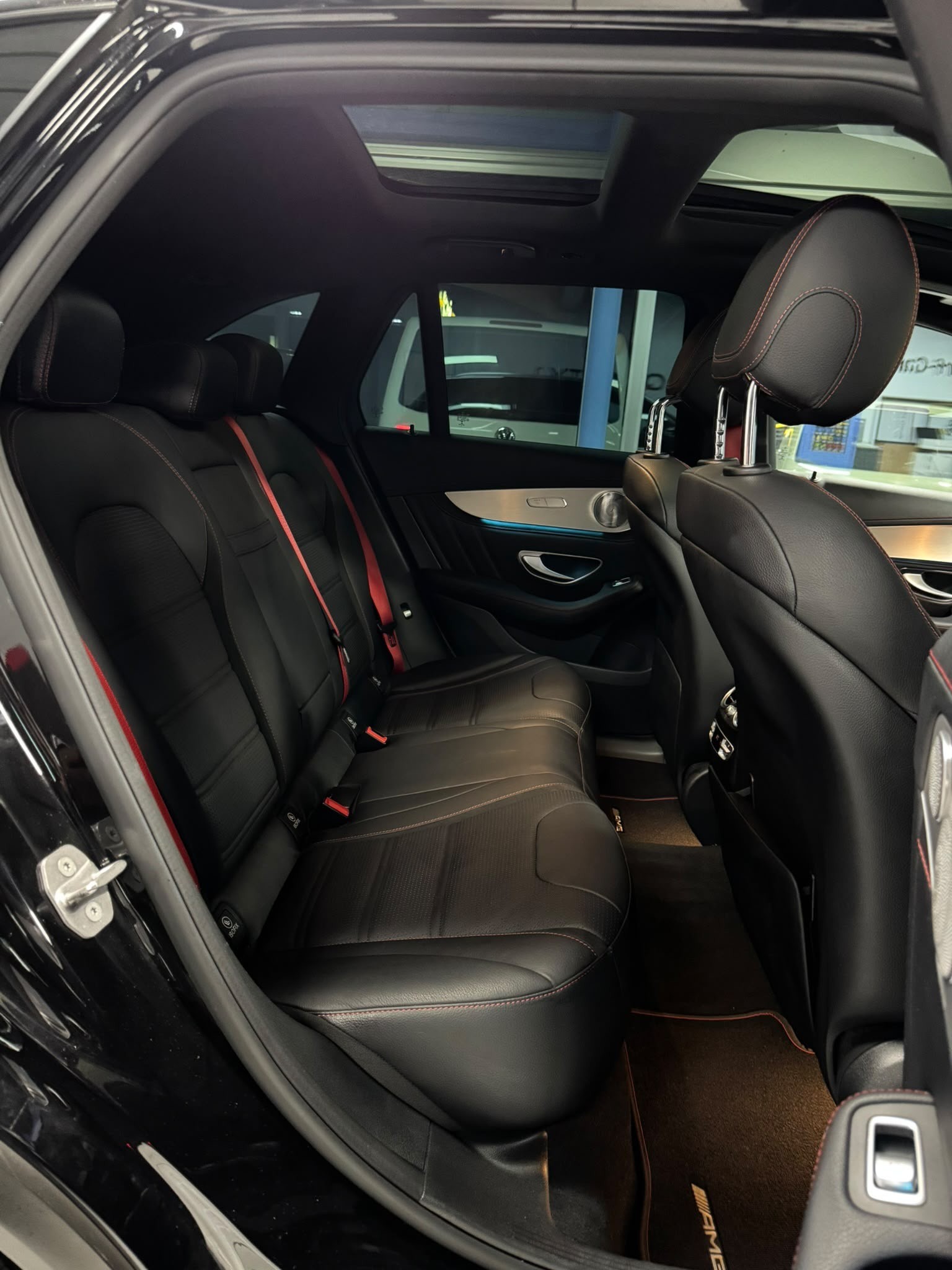 MERCEDES-BENZ GLC 43 AMG 4Matic 9G-Tronic-image-16