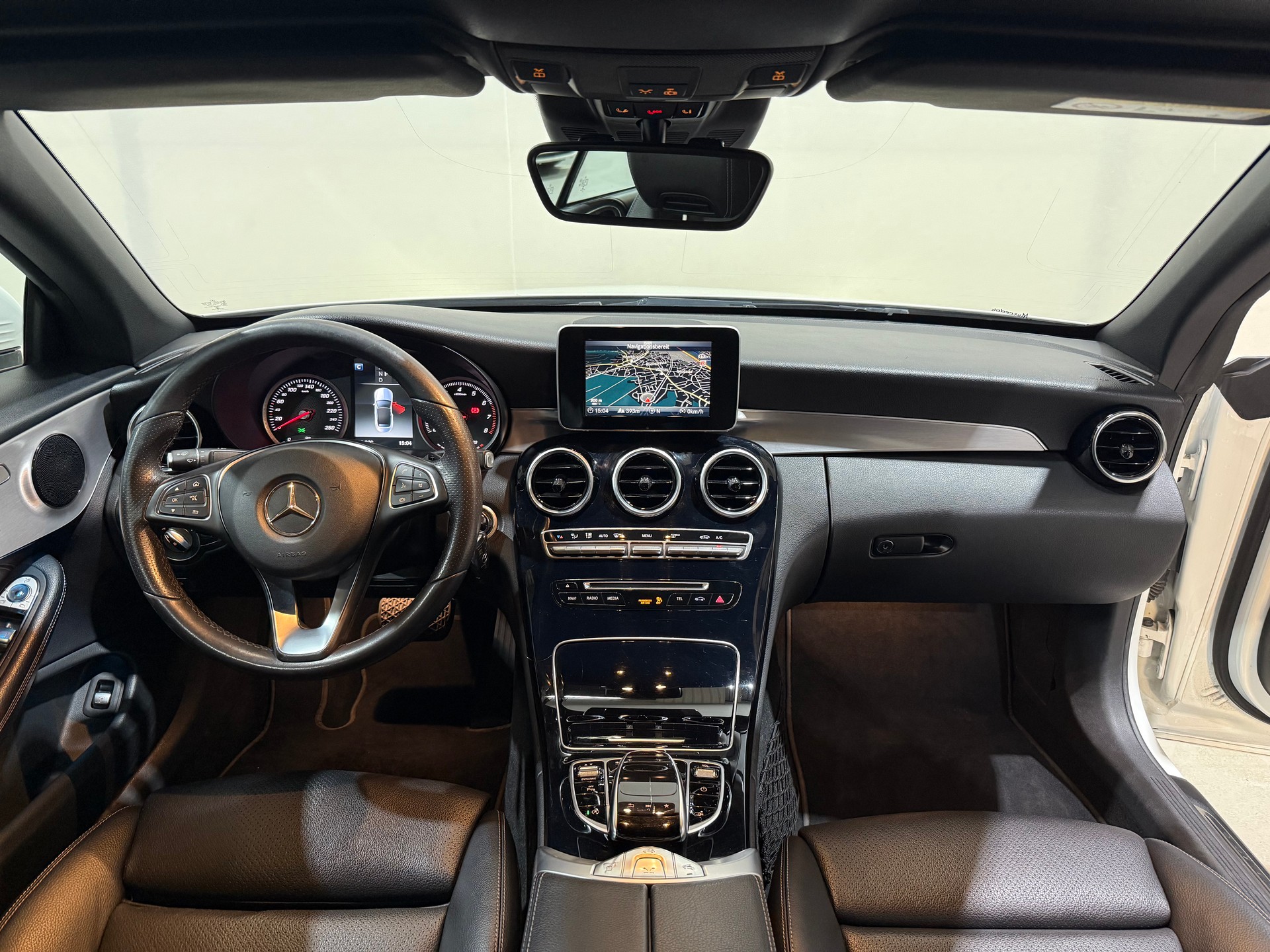 MERCEDES-BENZ C 180 Cabriolet 9G-Tronic-image-11