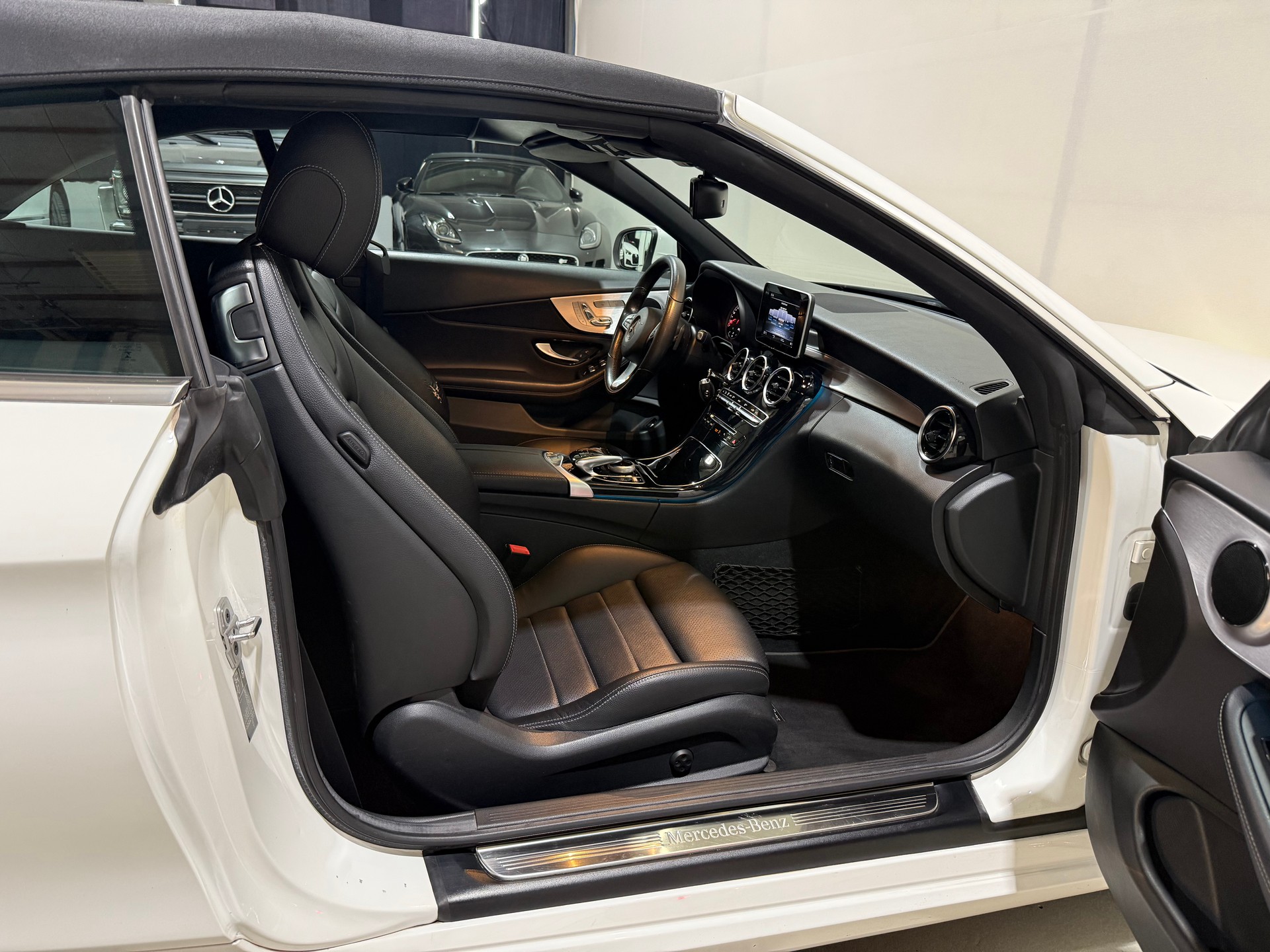MERCEDES-BENZ C 180 Cabriolet 9G-Tronic-image-13