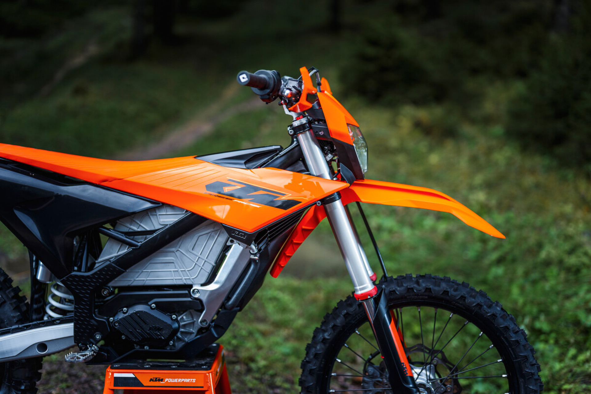 KTM Freeride E-showroom-element-3
