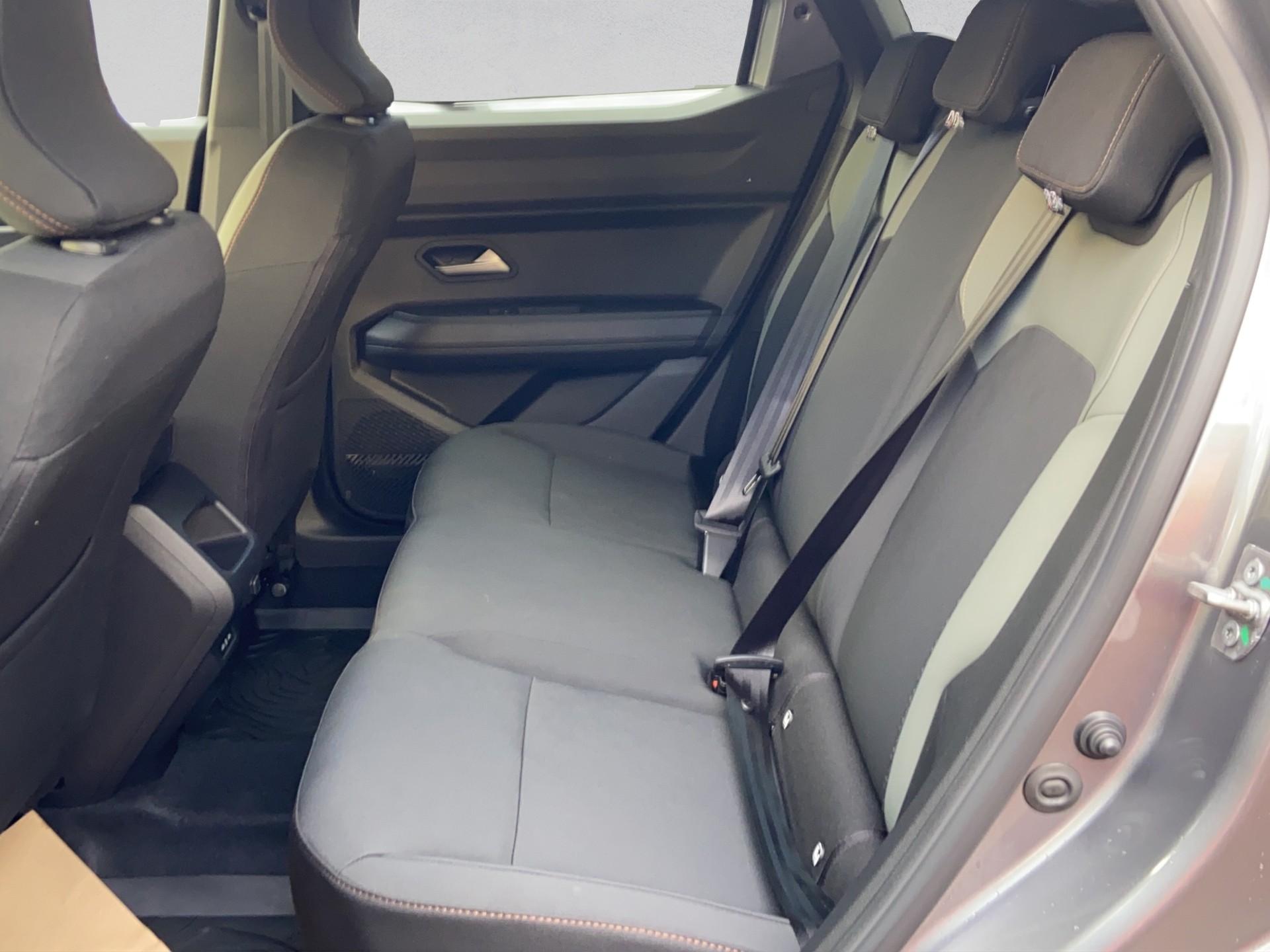 DACIA Duster TCe Hybrid 150 48V Extreme 4x4-image-6