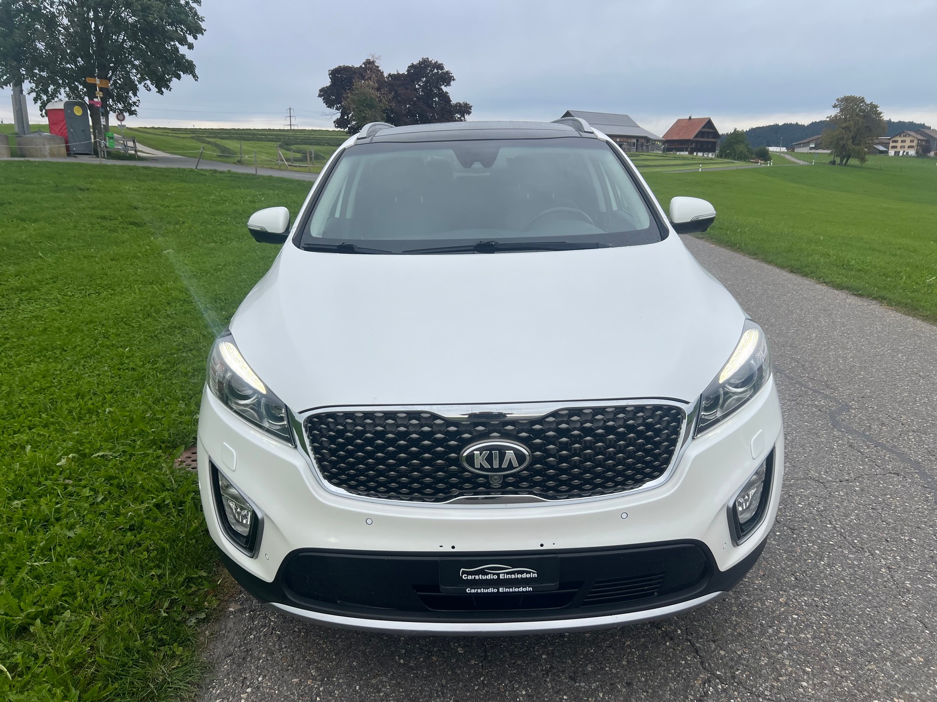 KIA Sorento 2.2 CRDI Style 7P. Automatic-image-1
