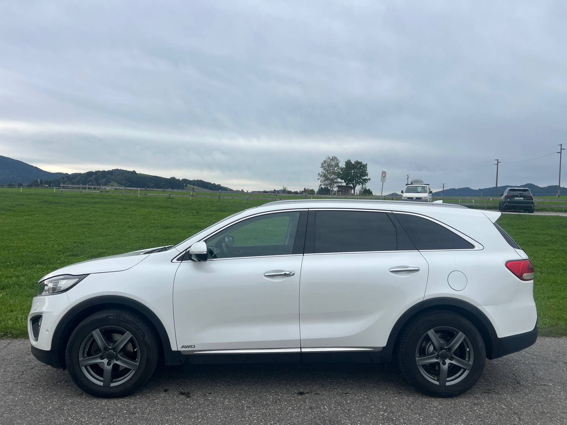 KIA Sorento 2.2 CRDI Style 7P. Automatic-image-2