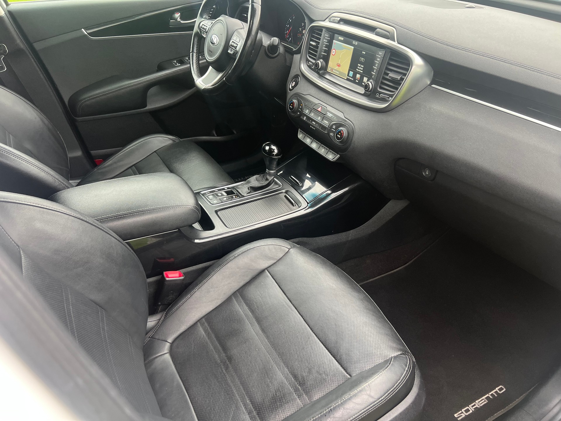 KIA Sorento 2.2 CRDI Style 7P. Automatic-image-9