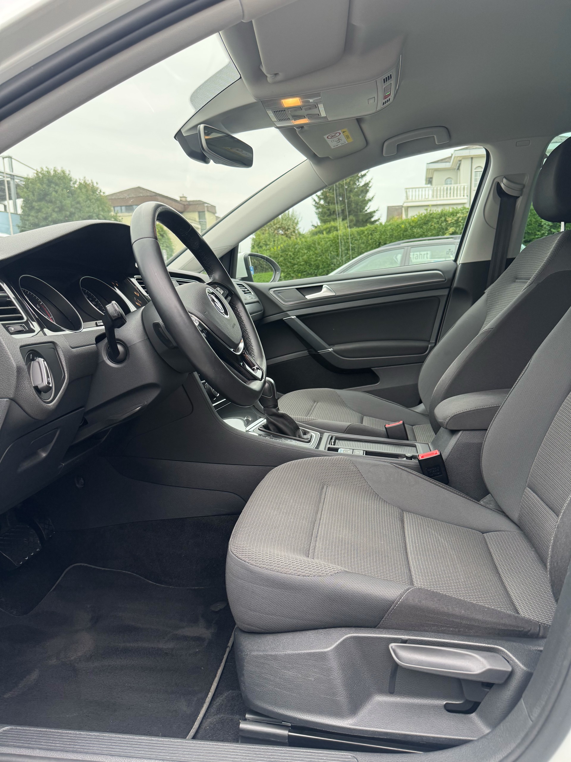 VW Golf 1.5 TSI EVO Edition 45 DSG-image-4