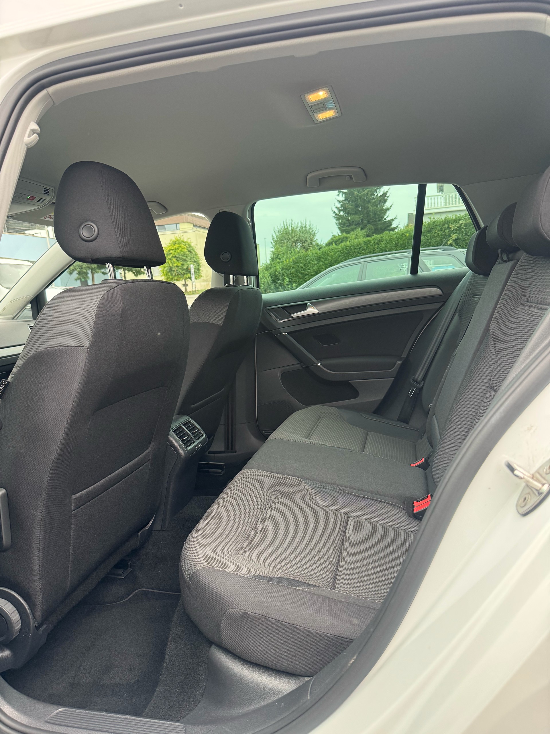 VW Golf 1.5 TSI EVO Edition 45 DSG-image-8