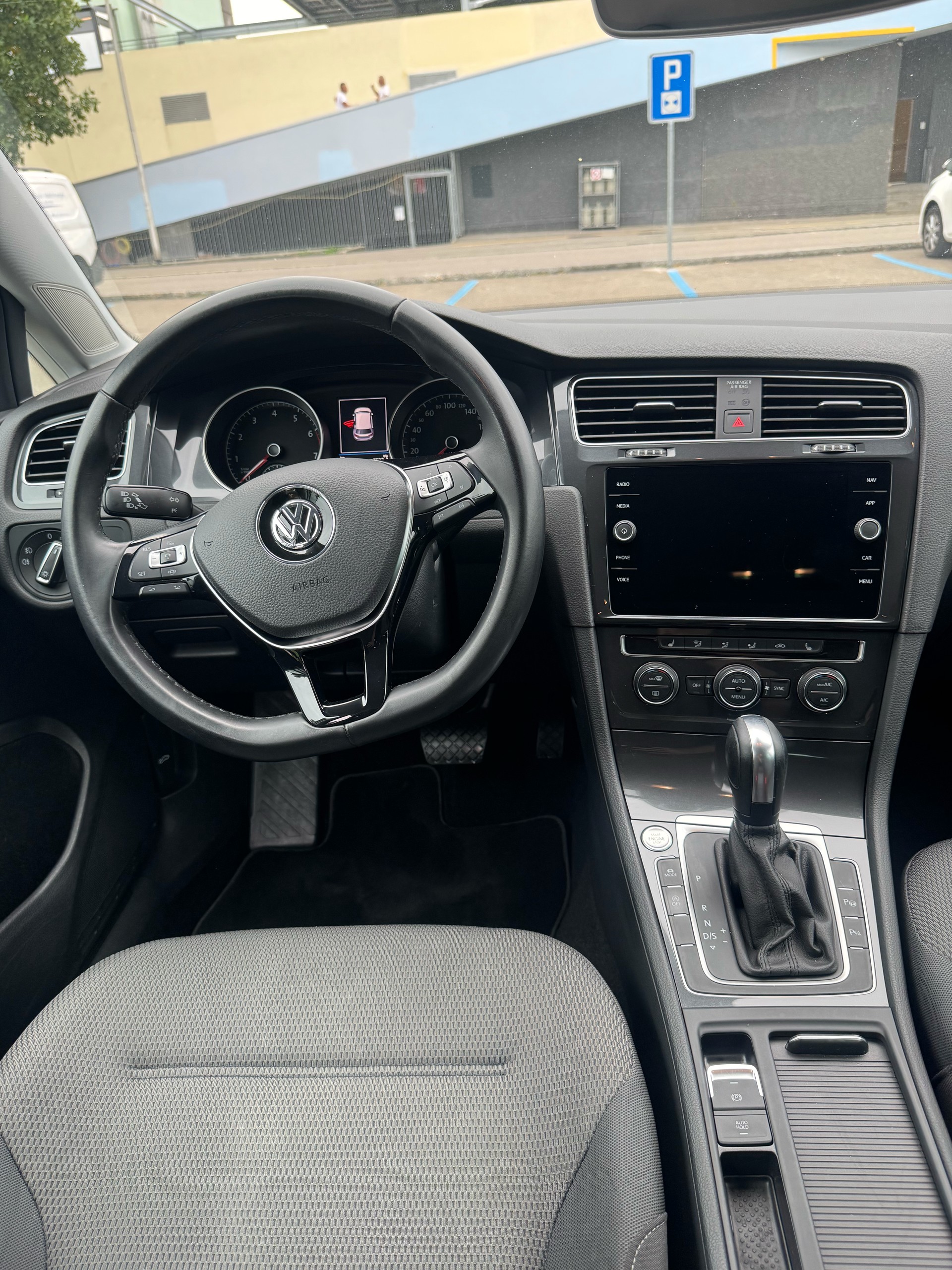 VW Golf 1.5 TSI EVO Edition 45 DSG-image-5