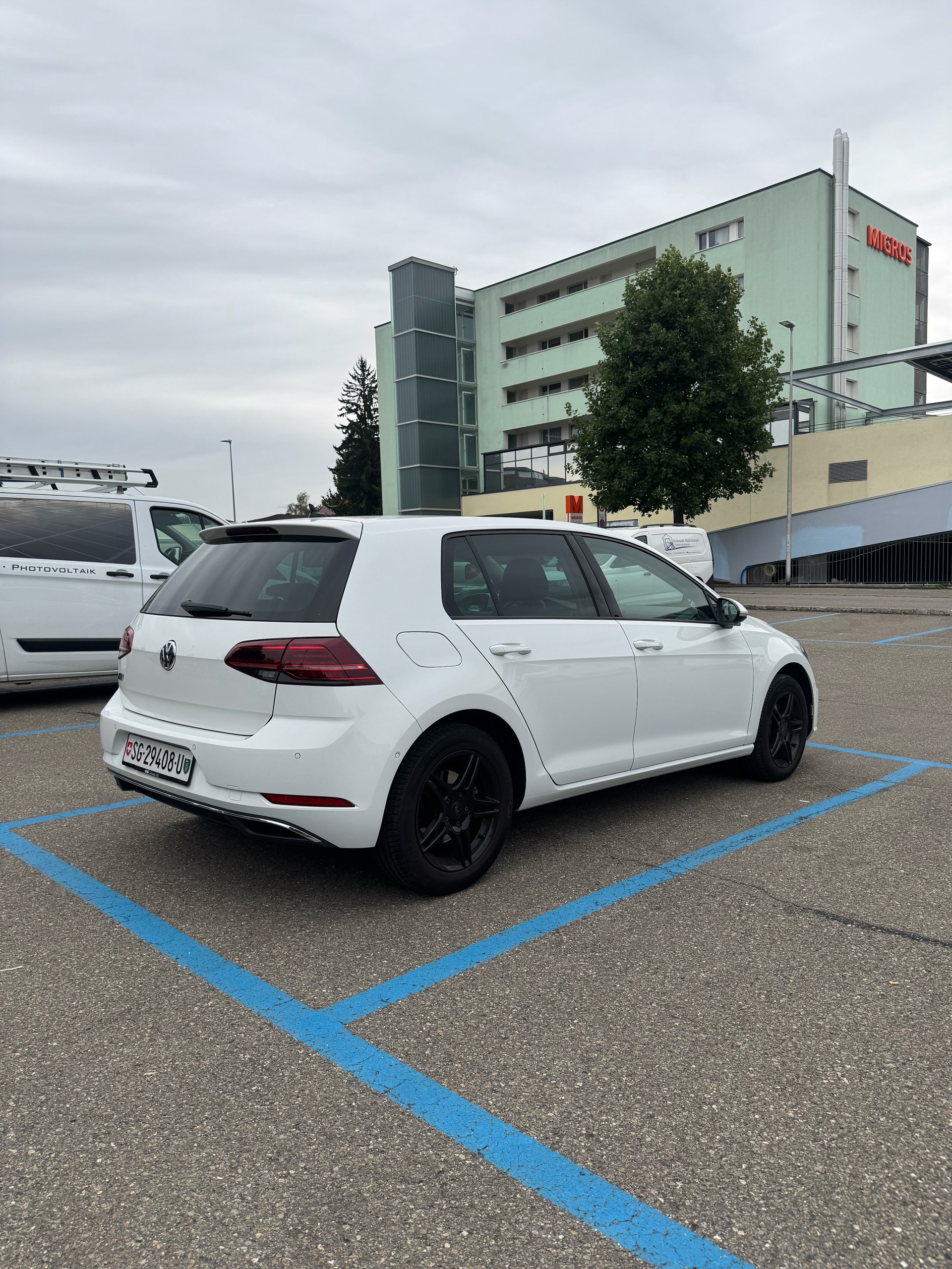 VW Golf 1.5 TSI EVO Edition 45 DSG-image-2