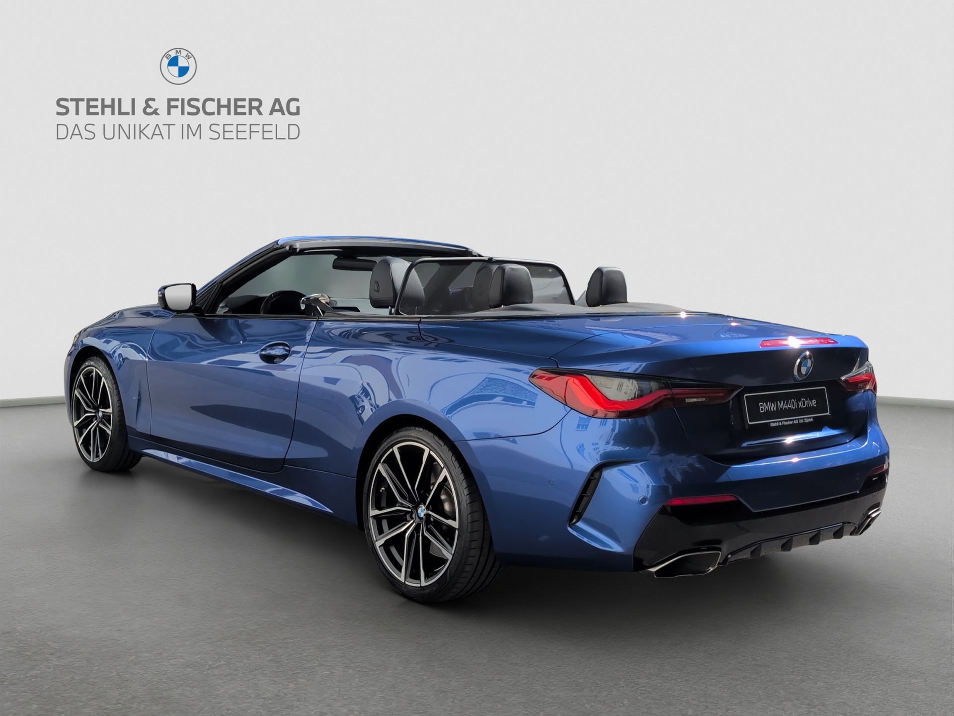 BMW M440i xDrive 48V Cabriolet Steptronic-image-2