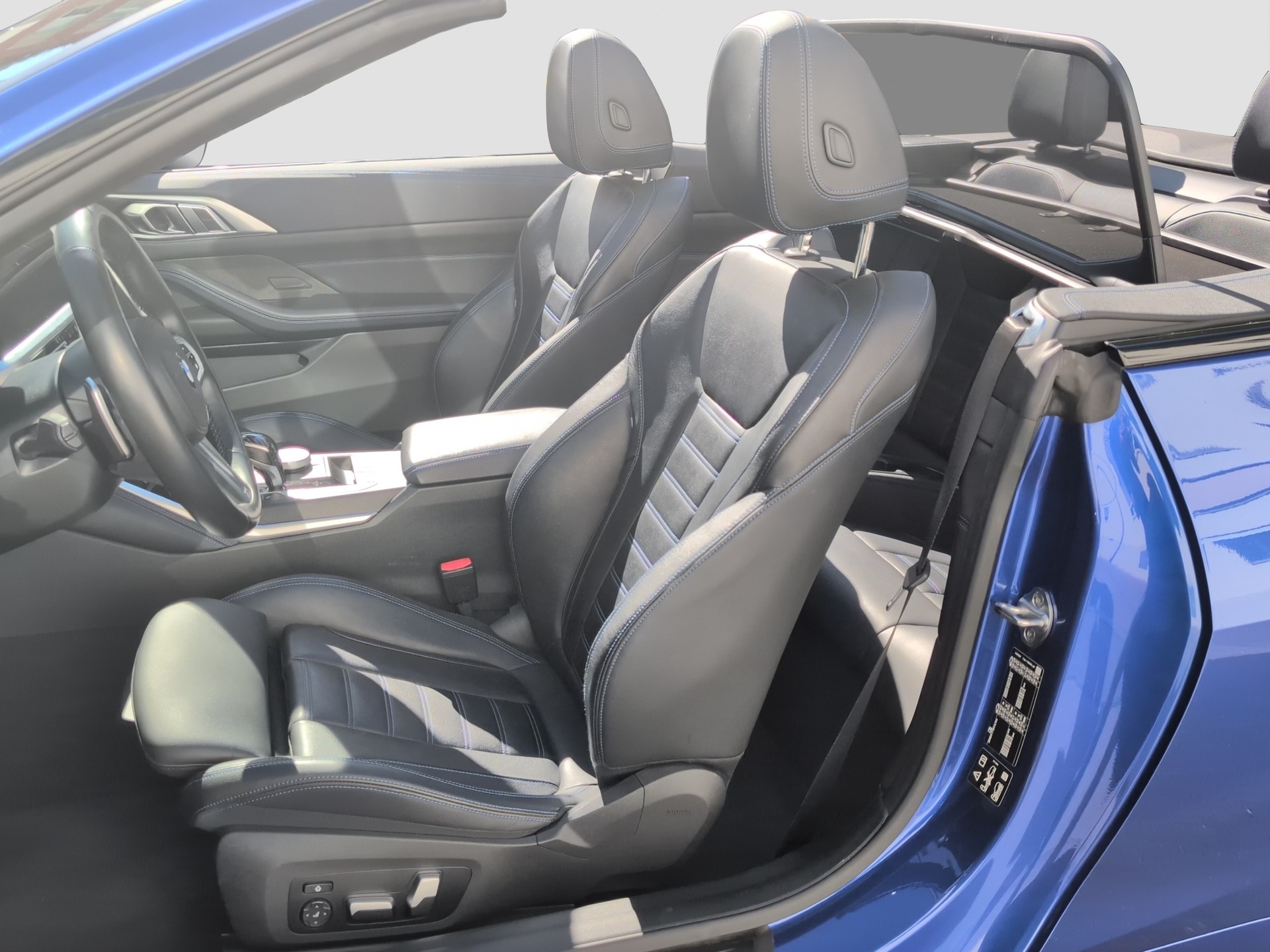BMW M440i xDrive 48V Cabriolet Steptronic-image-8