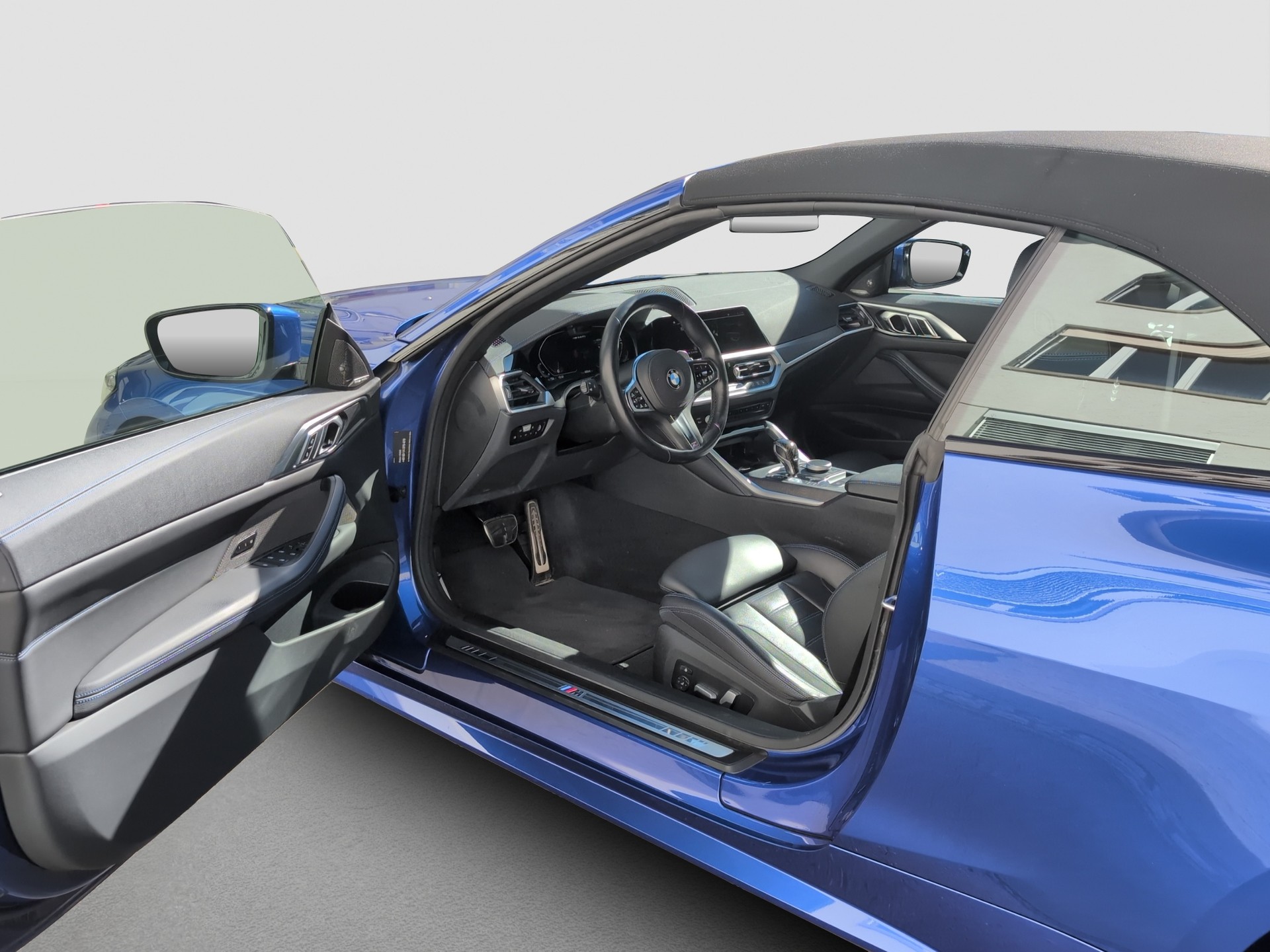 BMW M440i xDrive 48V Cabriolet Steptronic-image-10