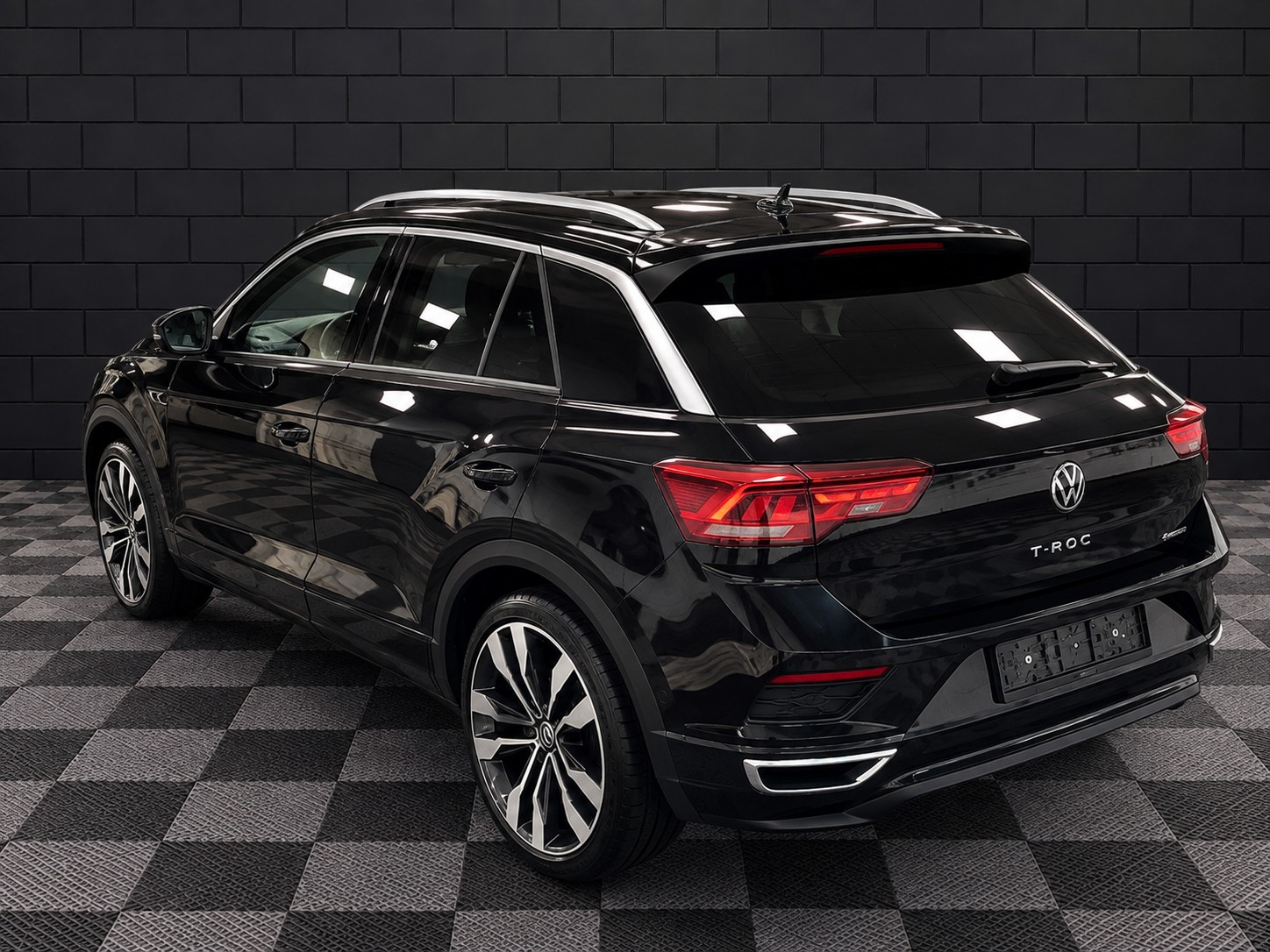 VW T-Roc 2.0 TSI Sport DSG 4Motion-image-1