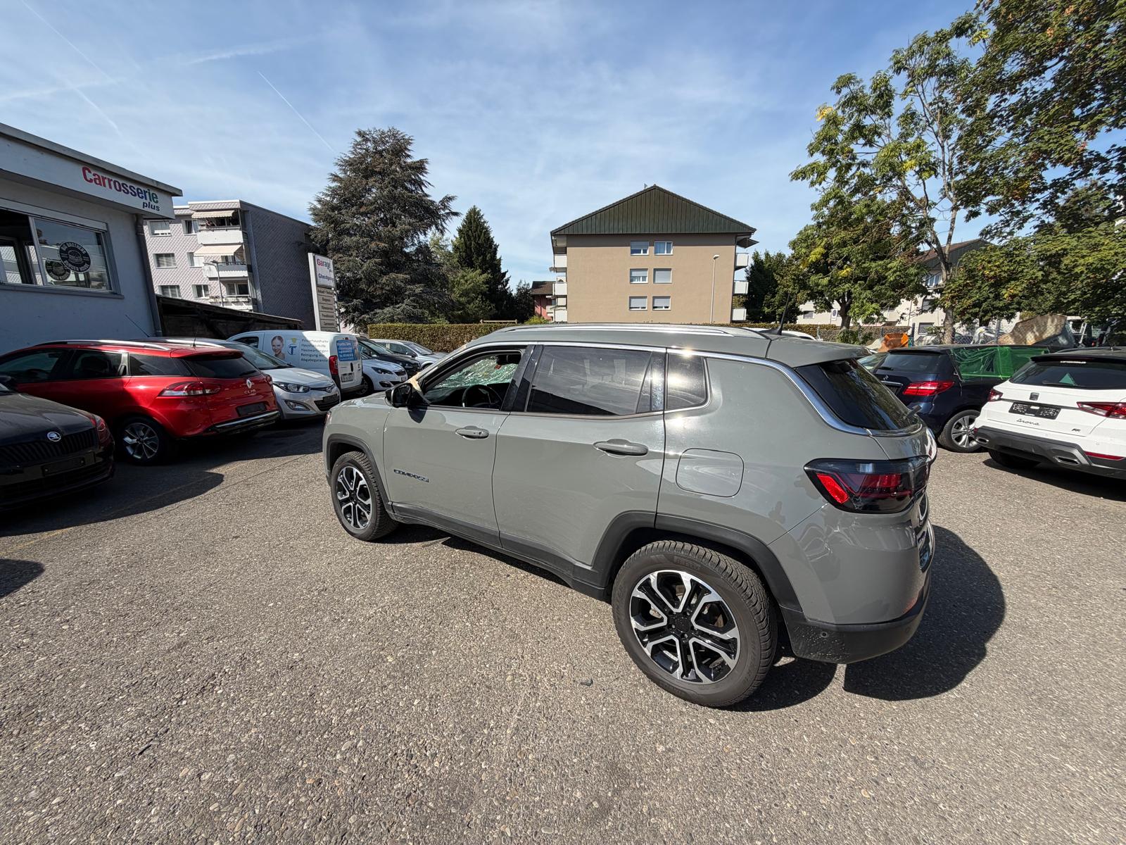 JEEP Compass 1.3 T PHEV Limited AWD-image-3