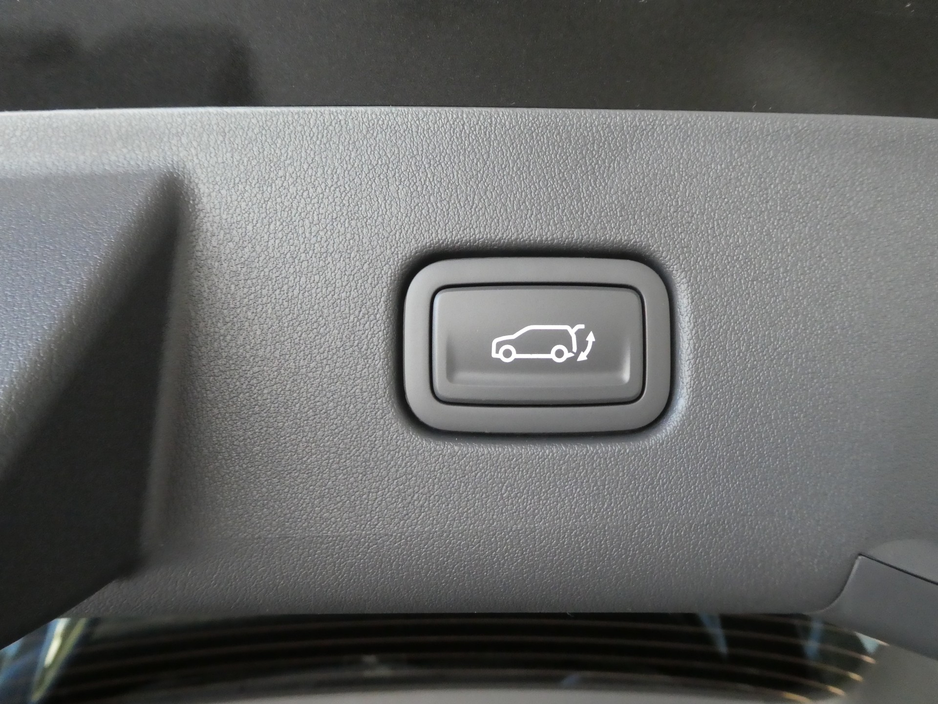 KIA Seltos 1.6T-GDi X-Line 7DCT 4x4-image-3